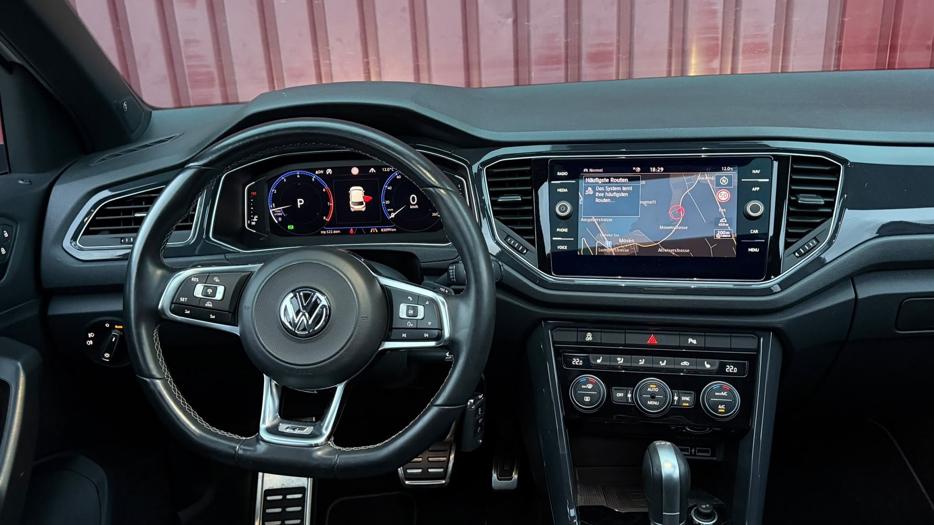 VW T-Roc 2.0 TSI Sport DSG 4Motion-image-9