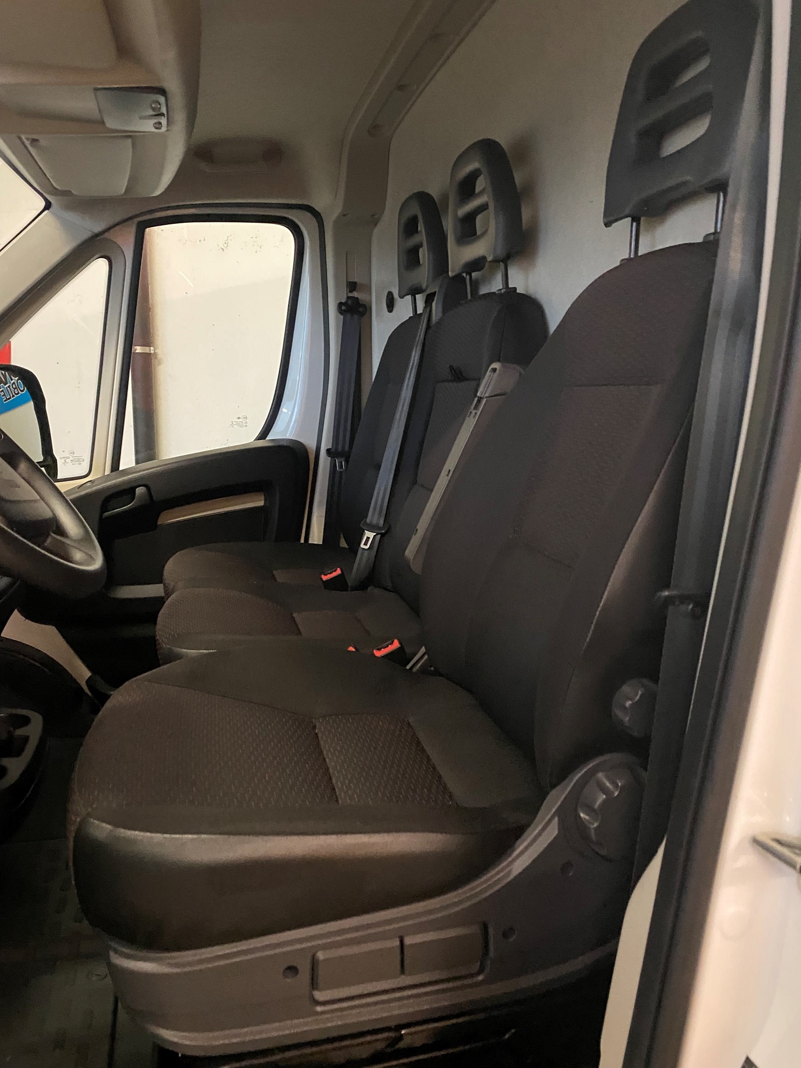 PEUGEOT Boxer 2.2 HDI 435 Premium L4H3-image-9