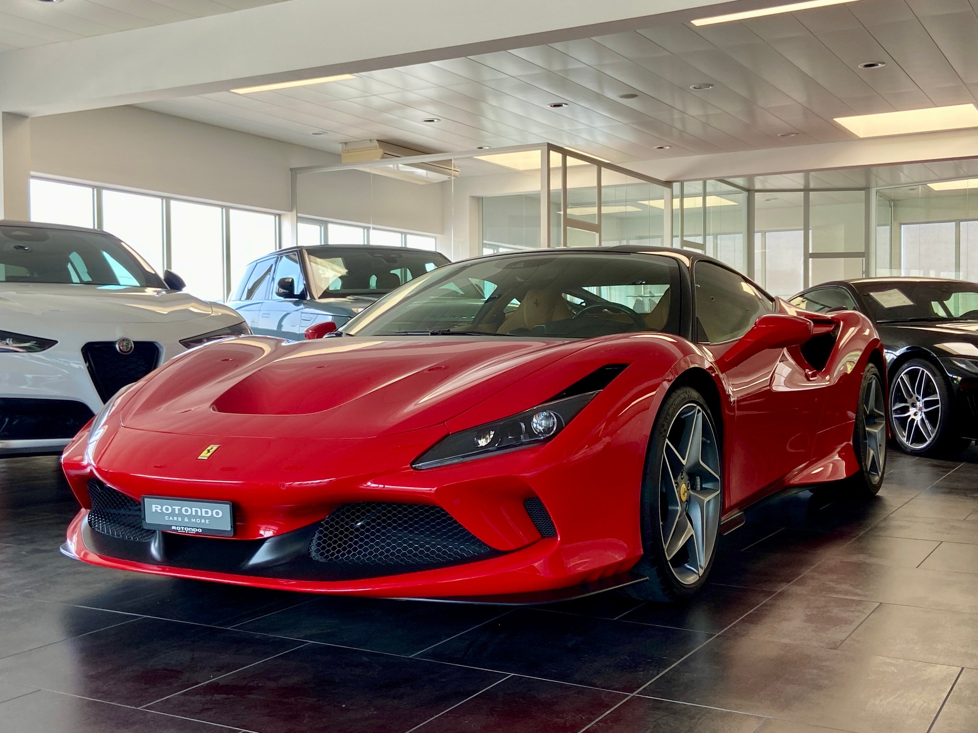 FERRARI F8 Tributo-image-0