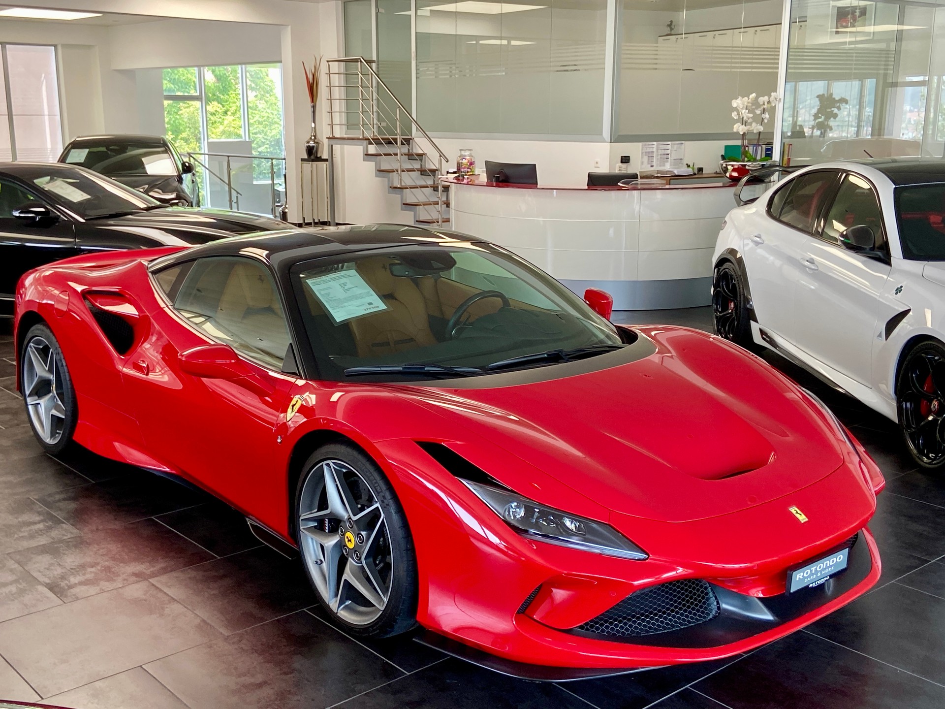 FERRARI F8 Tributo-image-2