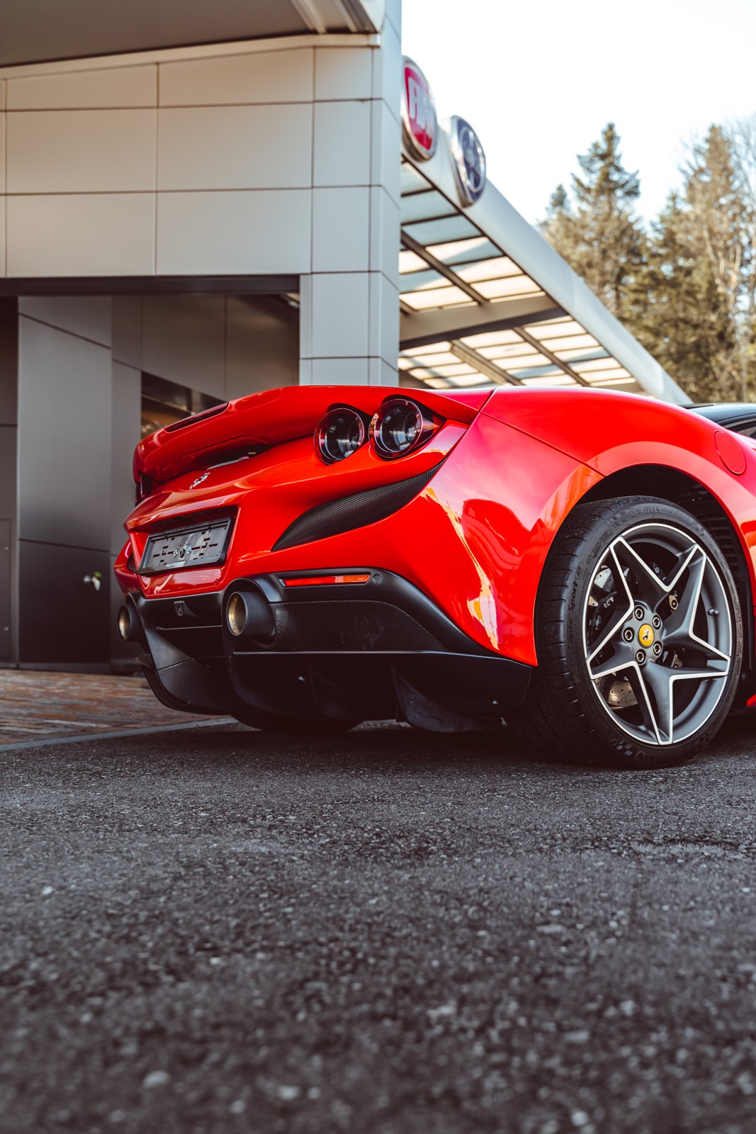 FERRARI F8 Tributo-image-19