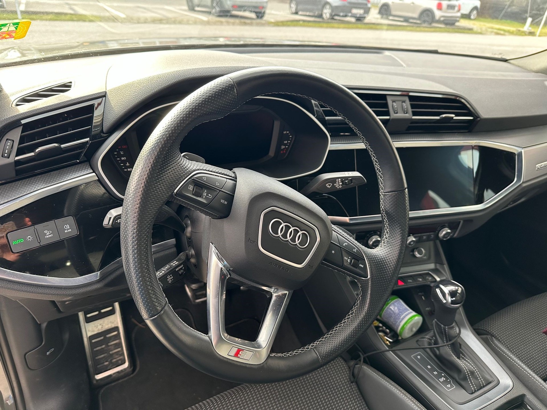 AUDI Q3 Sportback 40 TFSI S line quattro S-tronic-image-3