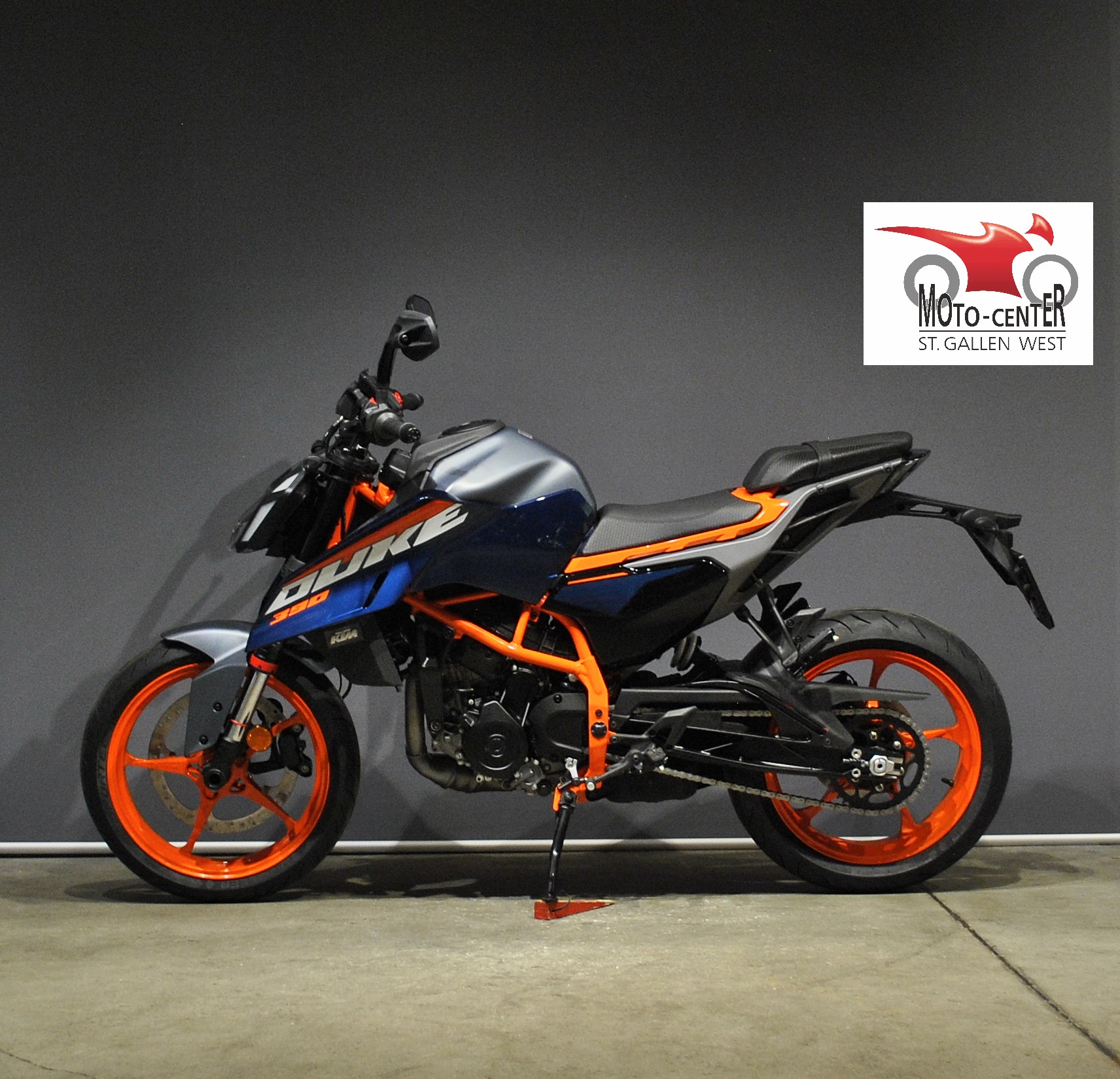 KTM 390 Duke-showroom-element-2