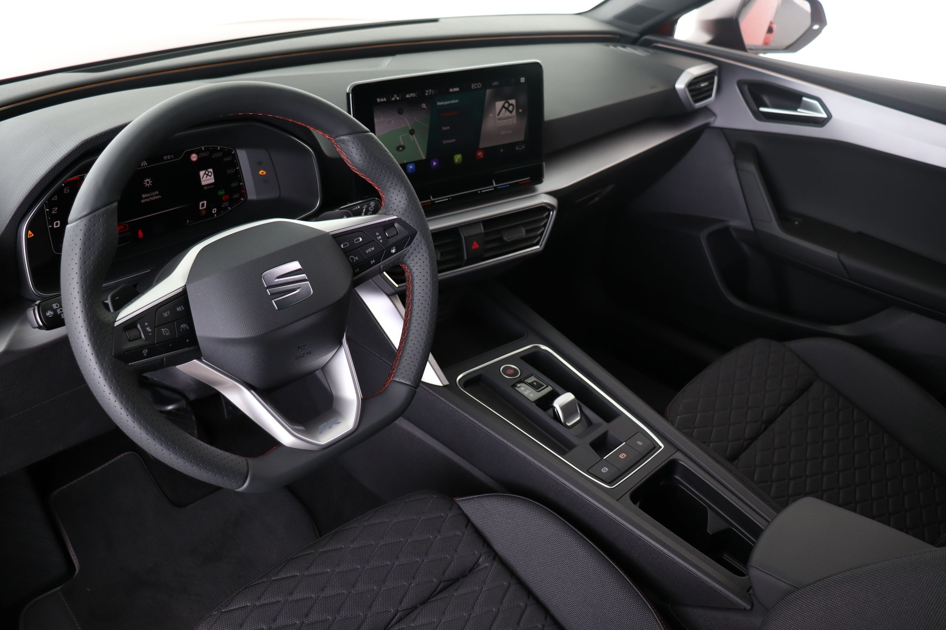 SEAT Leon ST 1.4 eHybrid pHEV DSG Hola FR-image-13