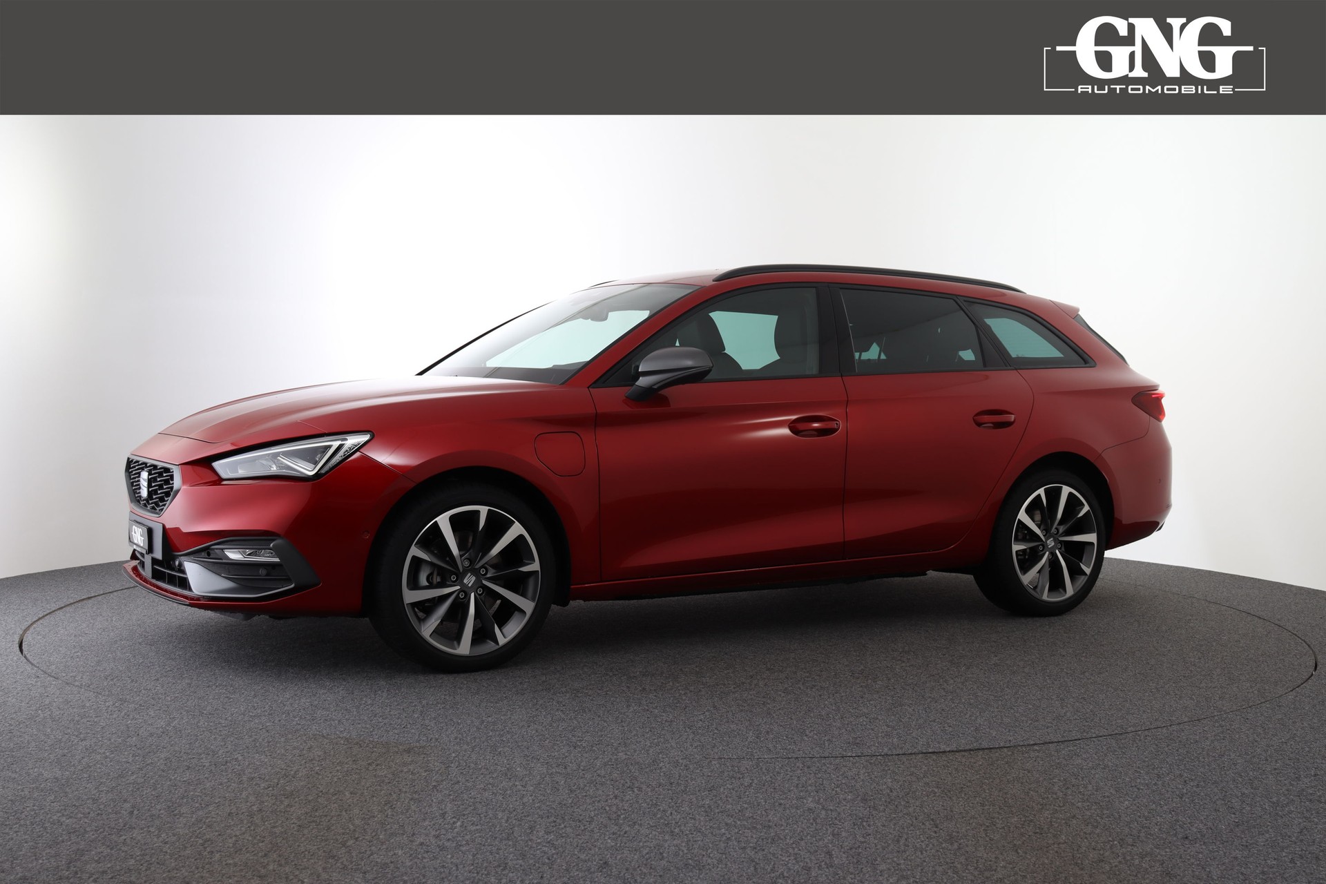 SEAT Leon ST 1.4 eHybrid pHEV DSG Hola FR-image-1