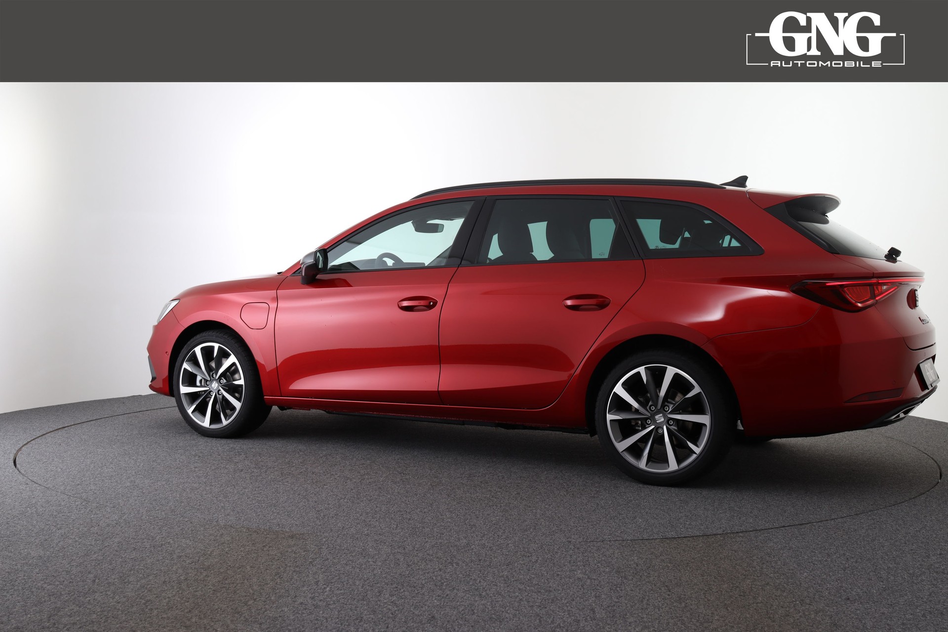 SEAT Leon ST 1.4 eHybrid pHEV DSG Hola FR-image-3