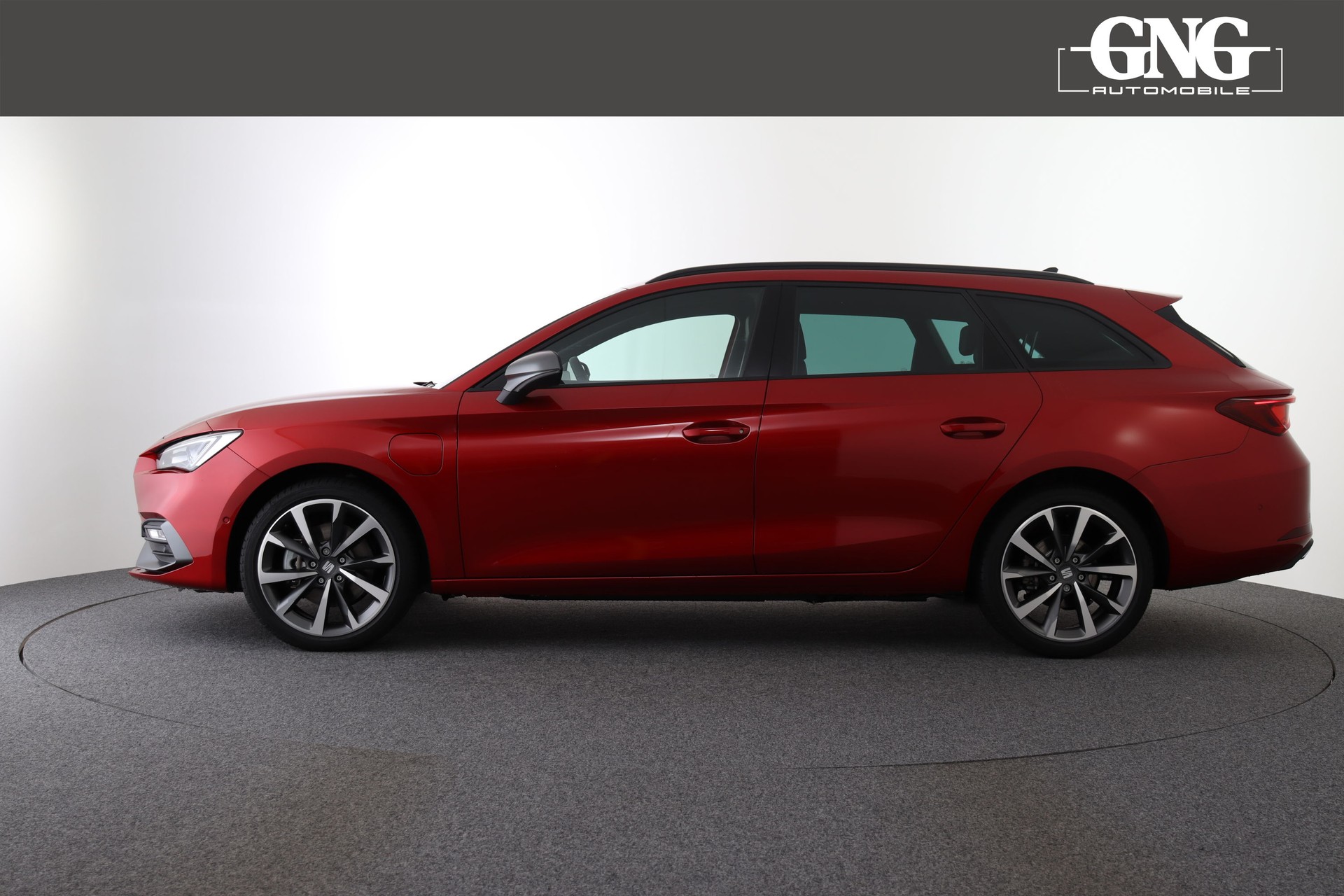 SEAT Leon ST 1.4 eHybrid pHEV DSG Hola FR-image-2