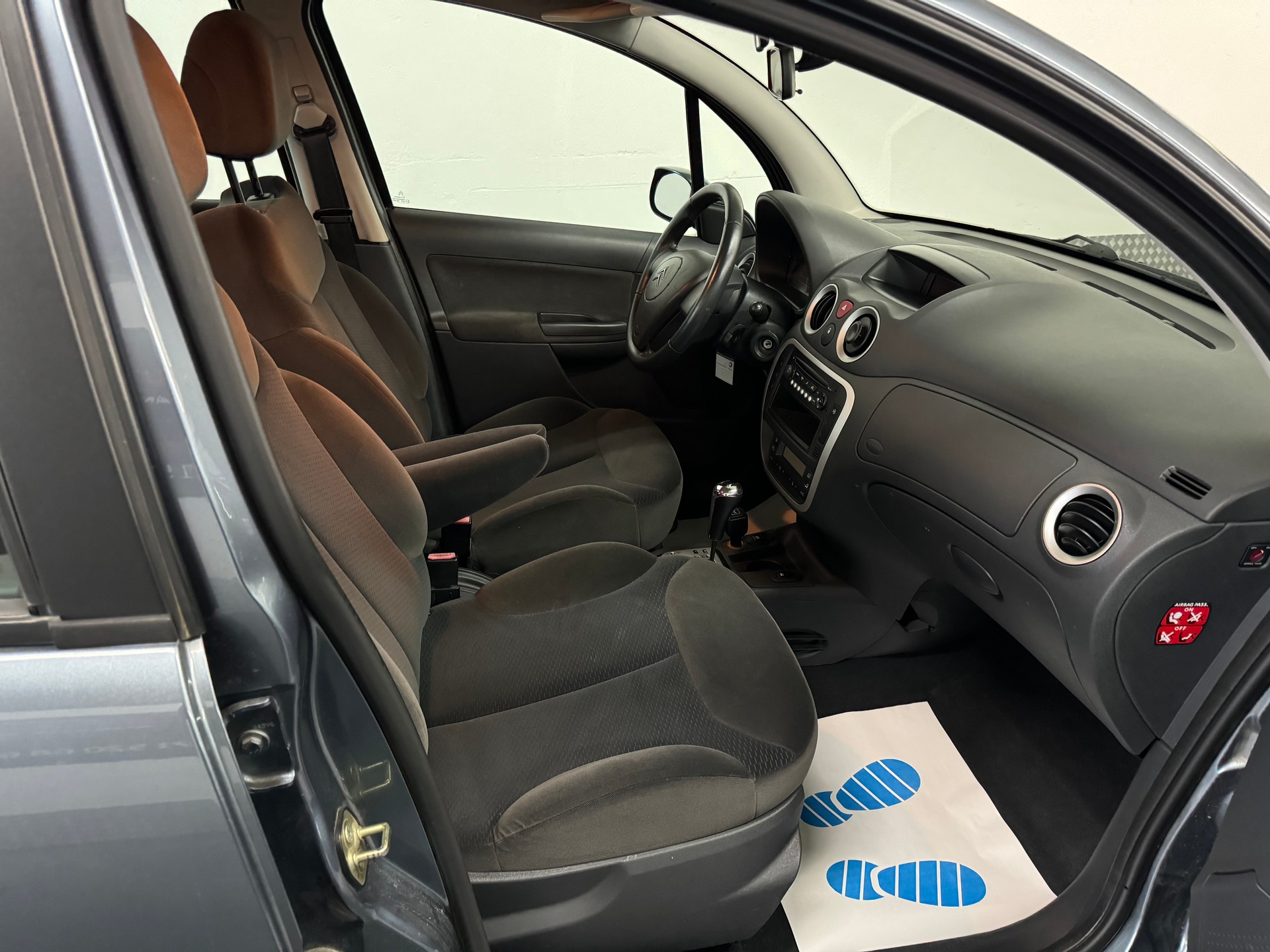 CITROEN C3 1.6i 16V Exclusive-image-15