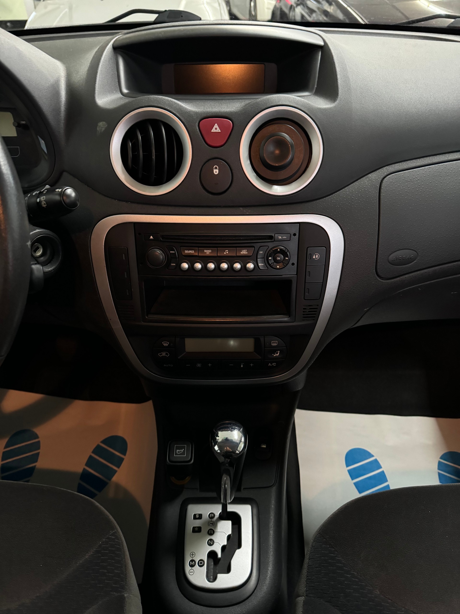 CITROEN C3 1.6i 16V Exclusive-image-13