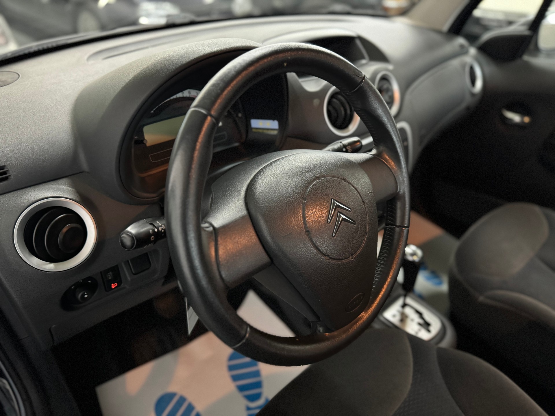 CITROEN C3 1.6i 16V Exclusive-image-9