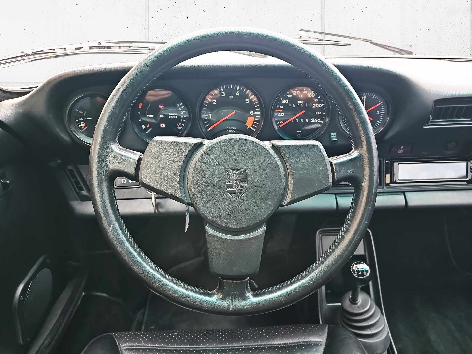 PORSCHE 911 SC Cabrio-image-14