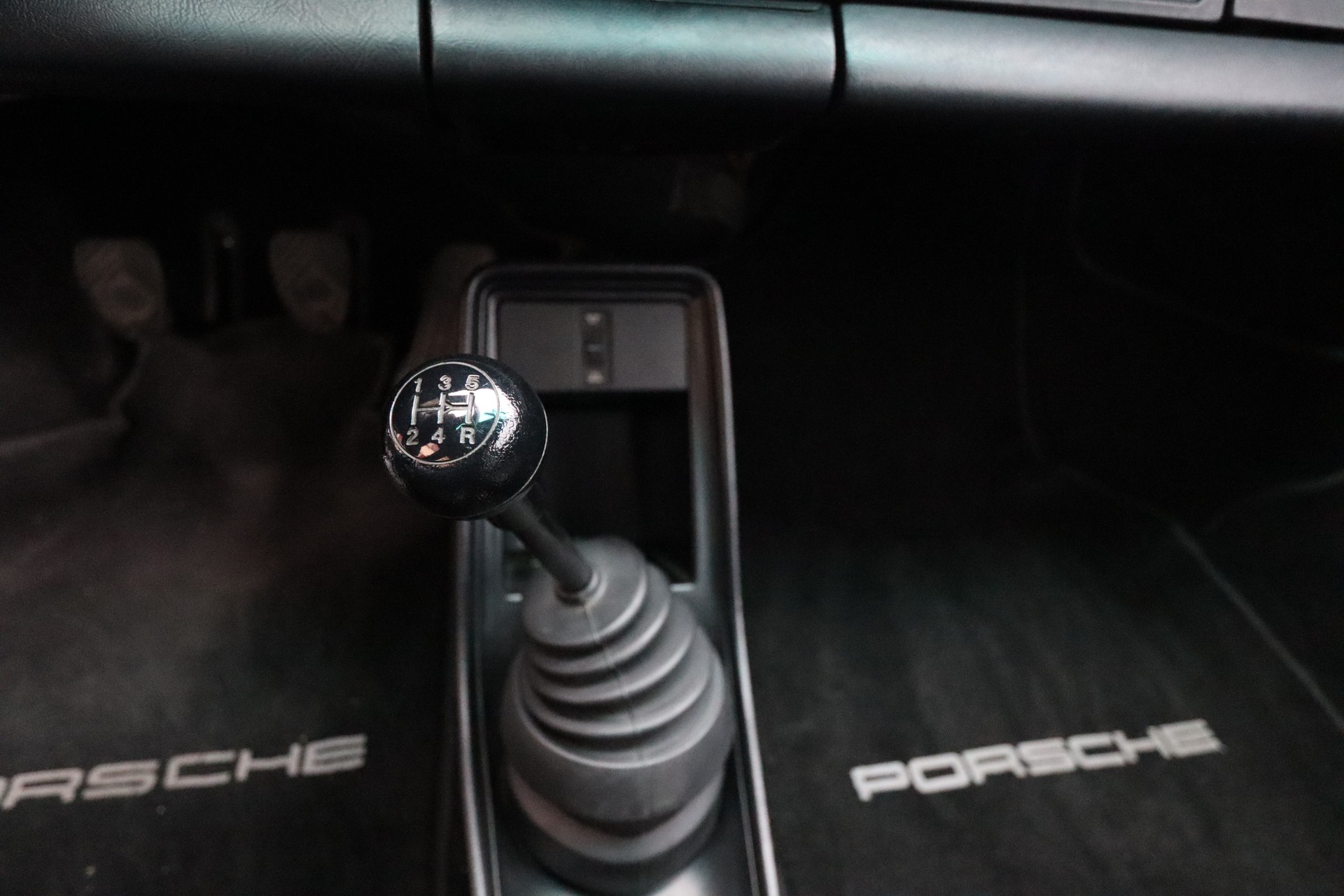 PORSCHE 911 SC Cabrio-image-19