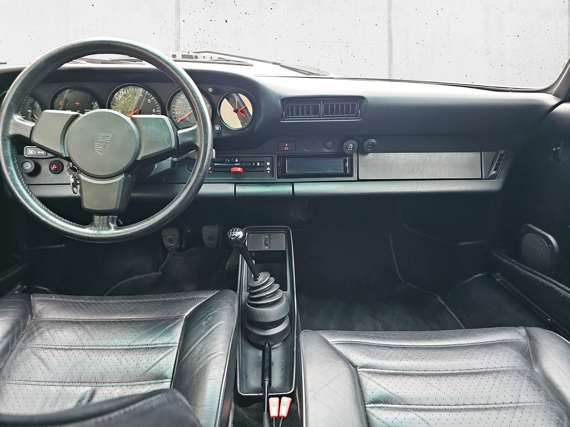 PORSCHE 911 SC Cabrio-image-12