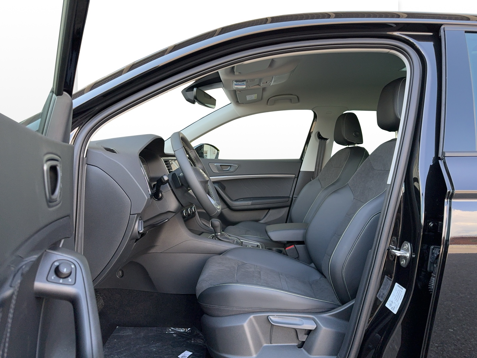 SEAT Ateca FR 2.0TDI 150PS 7DSG 4D-image-4