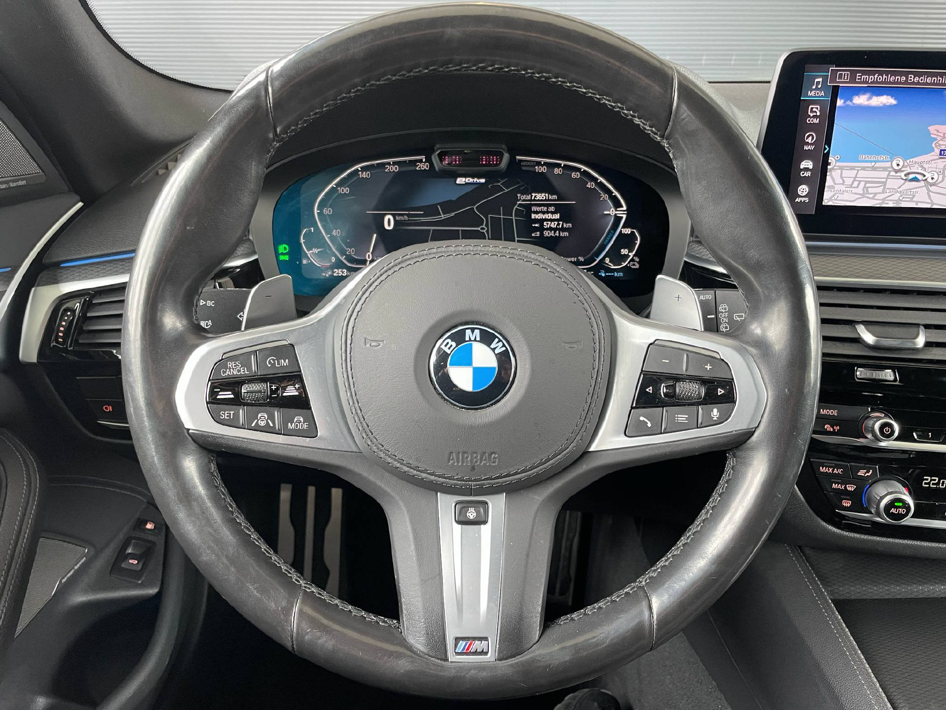 BMW 530e xDrive SAG Touring-image-7