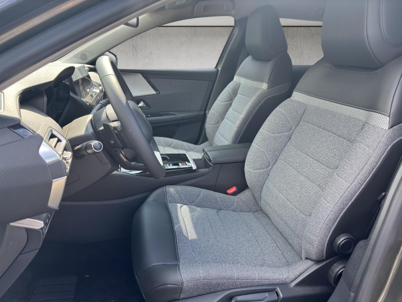 CITROEN C5 X 1.6 Plug-in Hybrid 225 Swiss Edition-image-9