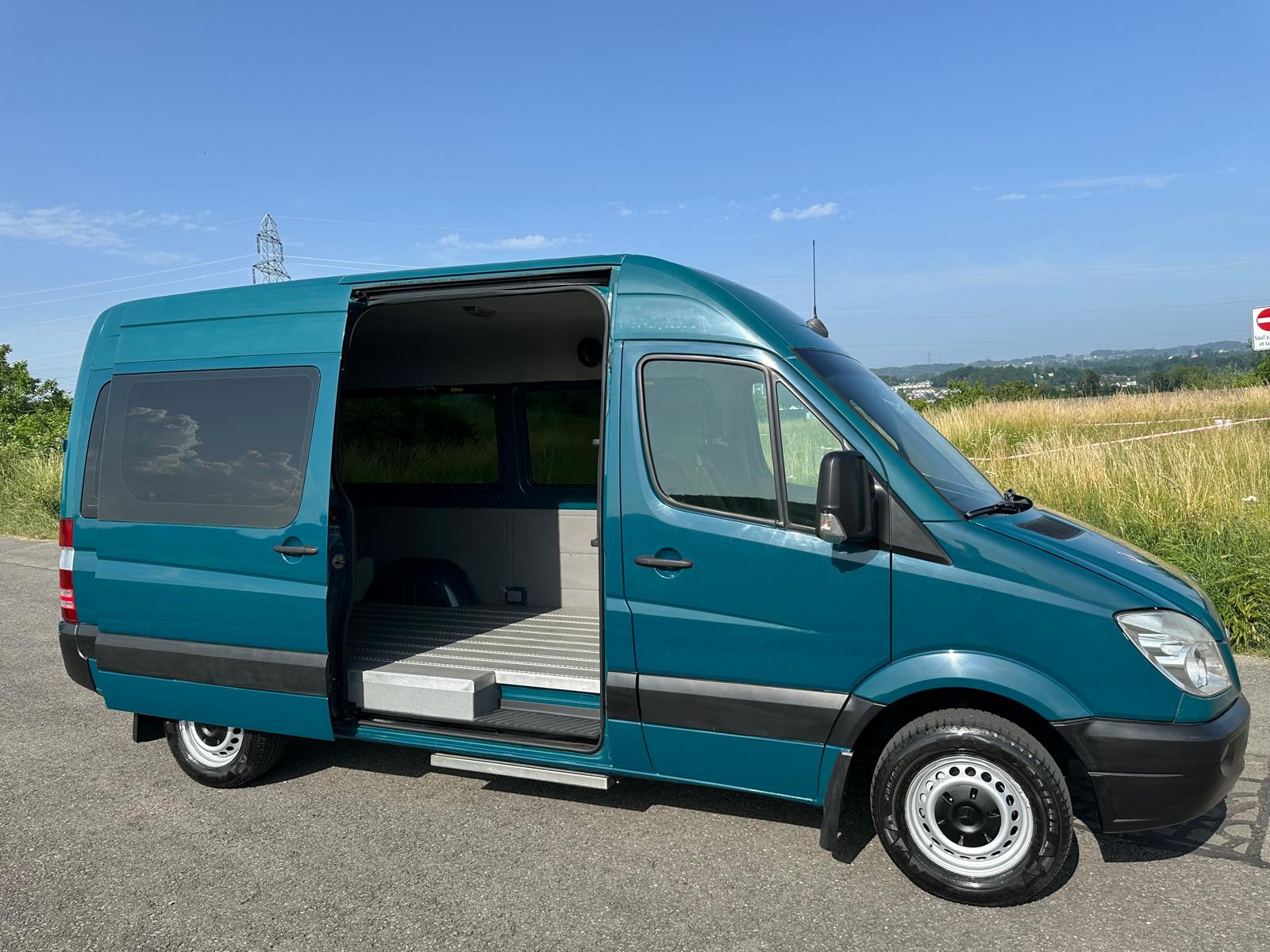 MERCEDES-BENZ 311 CDI-image-11