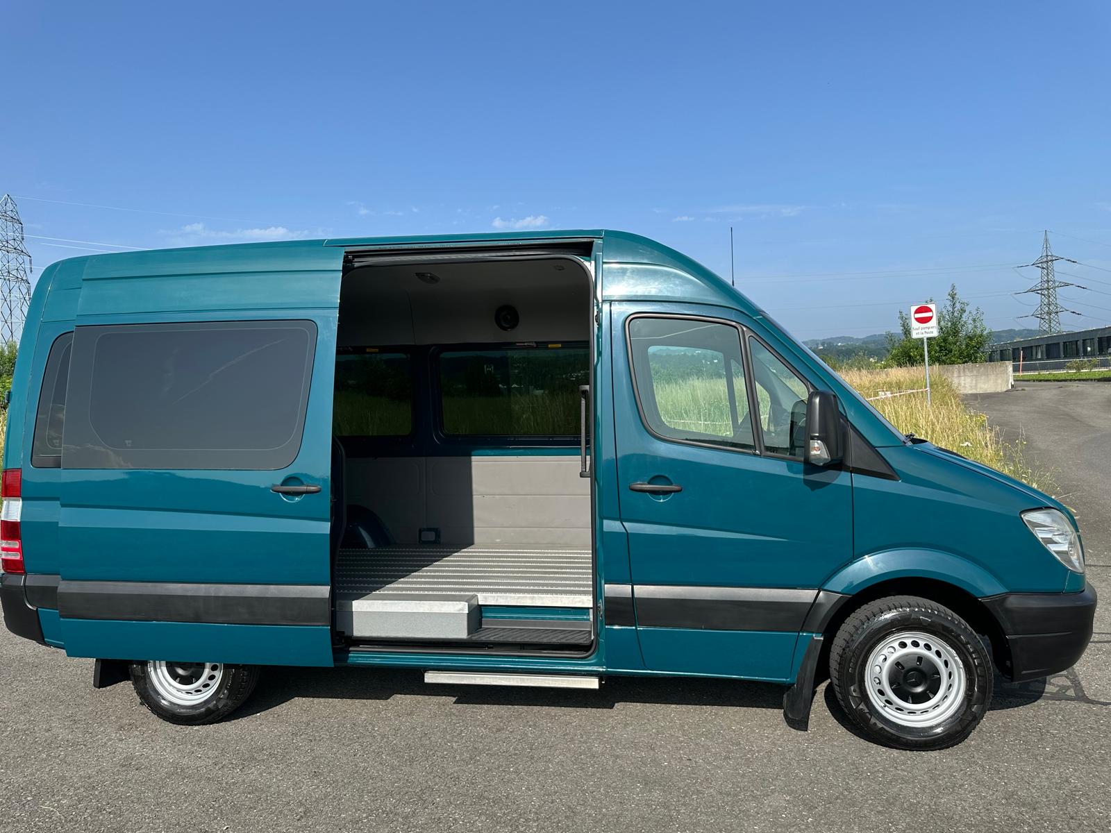 MERCEDES-BENZ 311 CDI-image-12