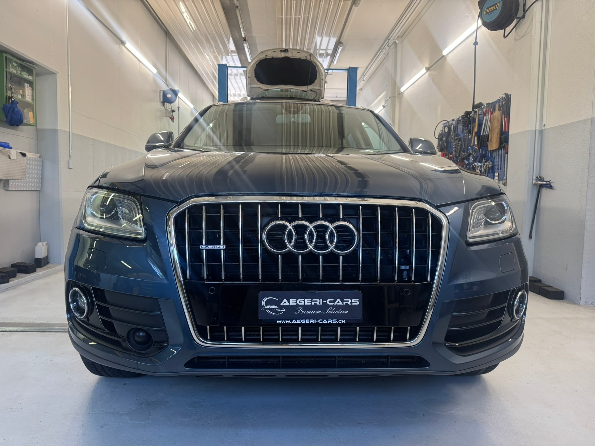 AUDI Q5 3.0 TDI clean quattro S-tronic-showroom-element-1