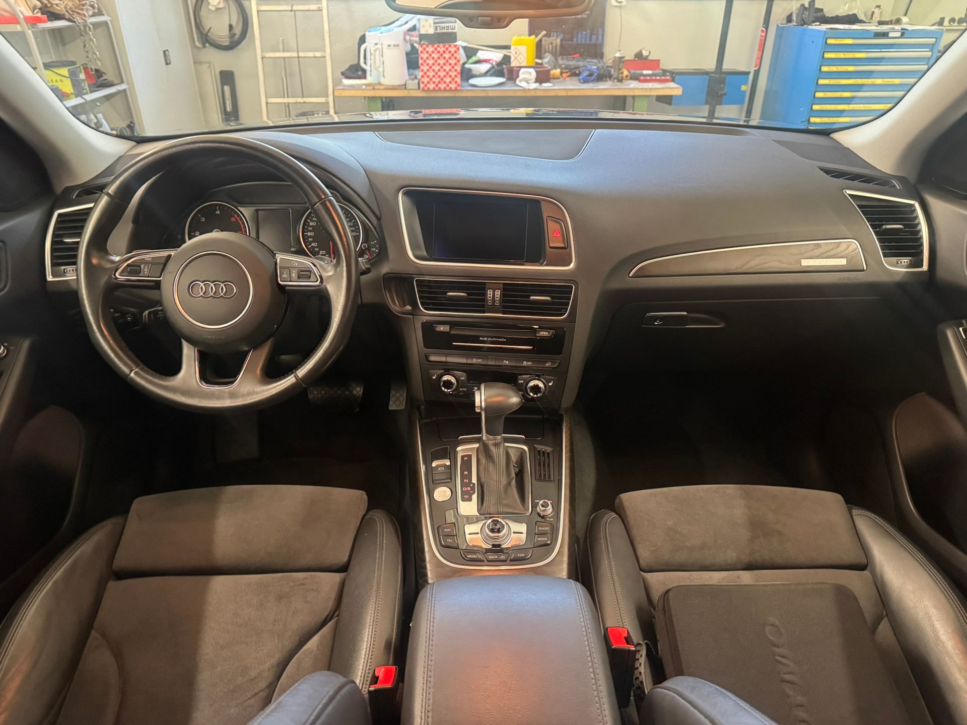 AUDI Q5 3.0 TDI clean quattro S-tronic-image-8