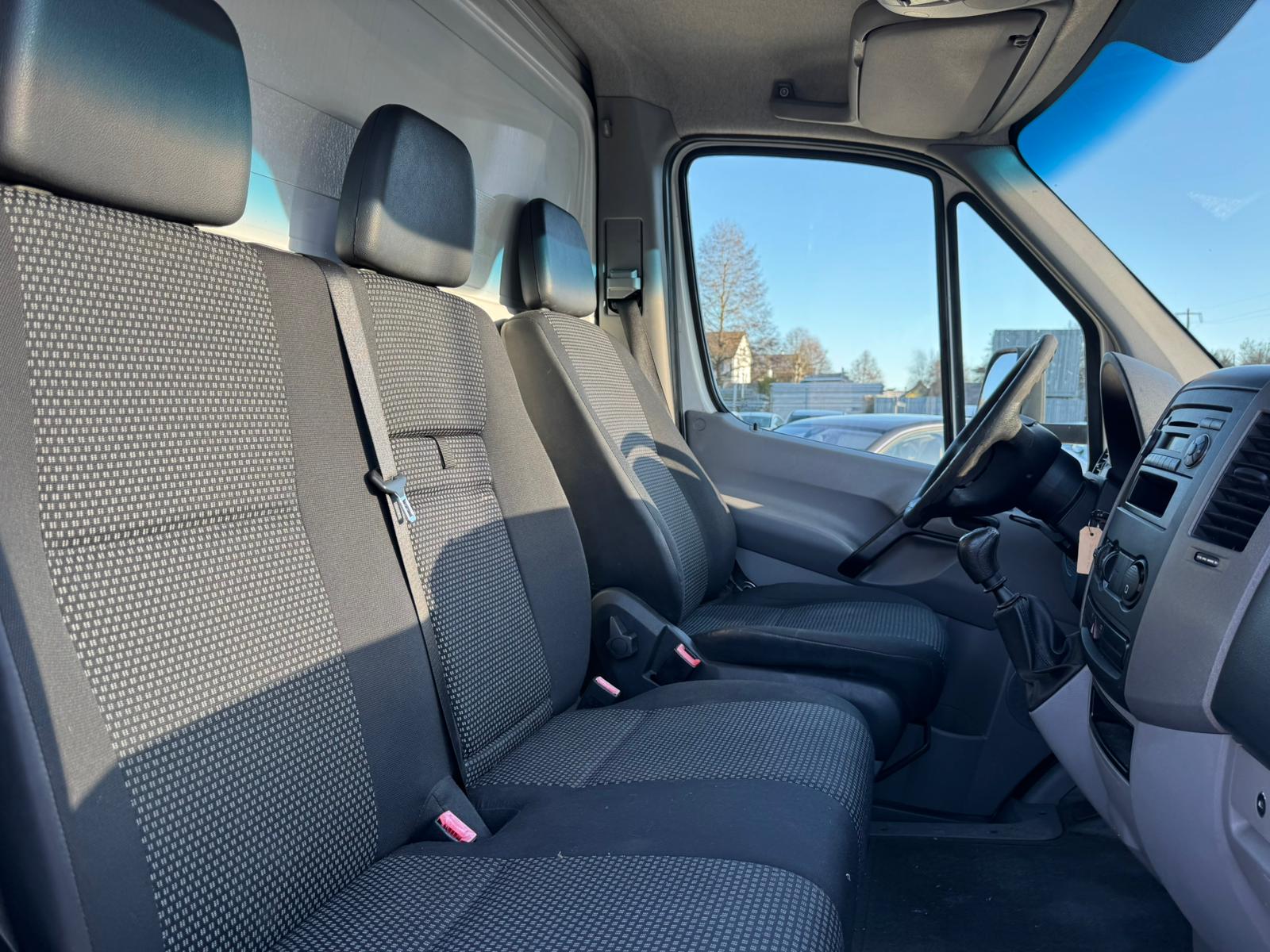MERCEDES-BENZ Sprinter 311 CDI Lang Mit Hebebühne-image-10