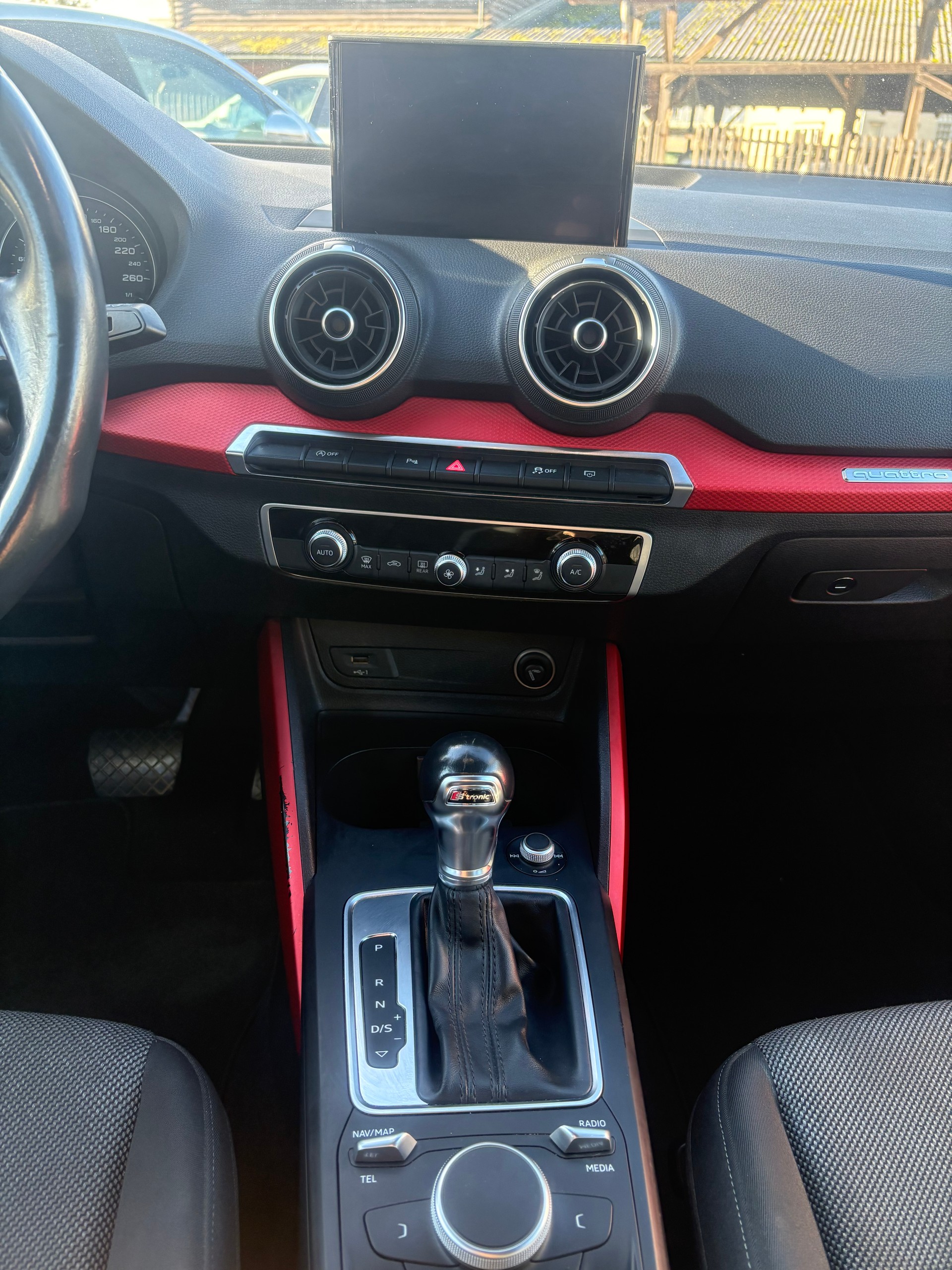 AUDI Q2 2.0 TDI sport quattro S-tronic-image-10