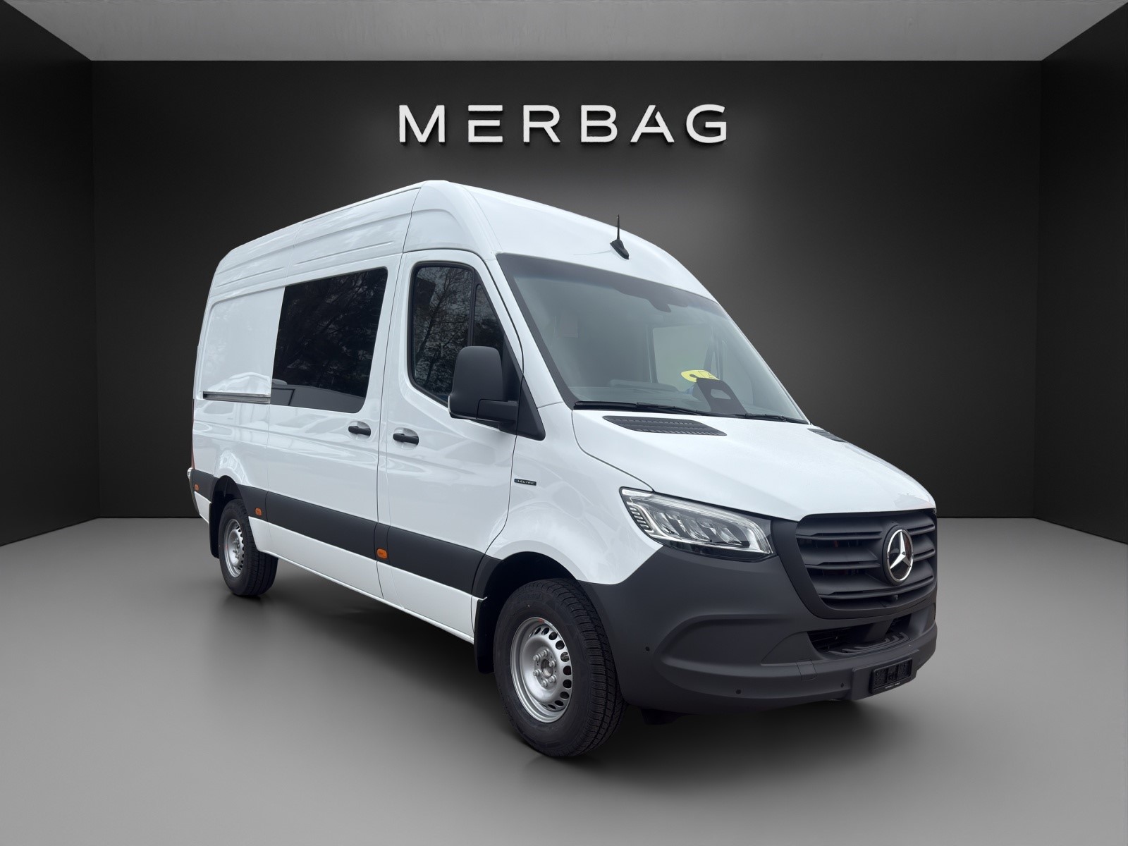 MERCEDES-BENZ eSprinter 320 81kWh Standard Hoch Pro-image-0