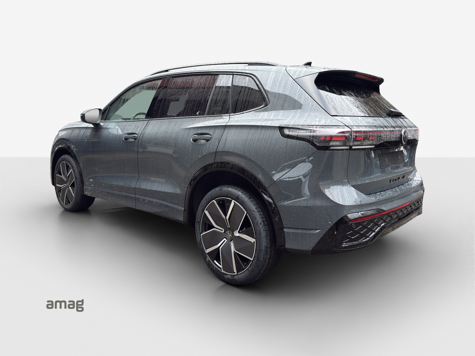 VW Tiguan 2.0 TSI DSG R-Line 4Motion-image-2
