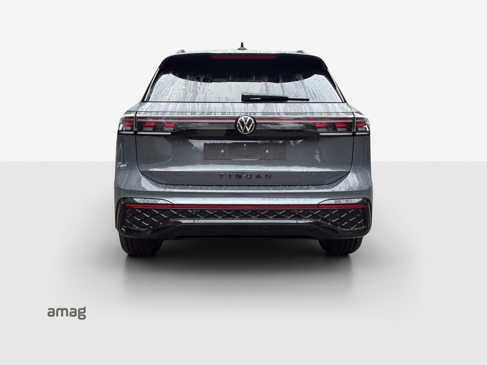 VW Tiguan 2.0 TSI DSG R-Line 4Motion-image-3
