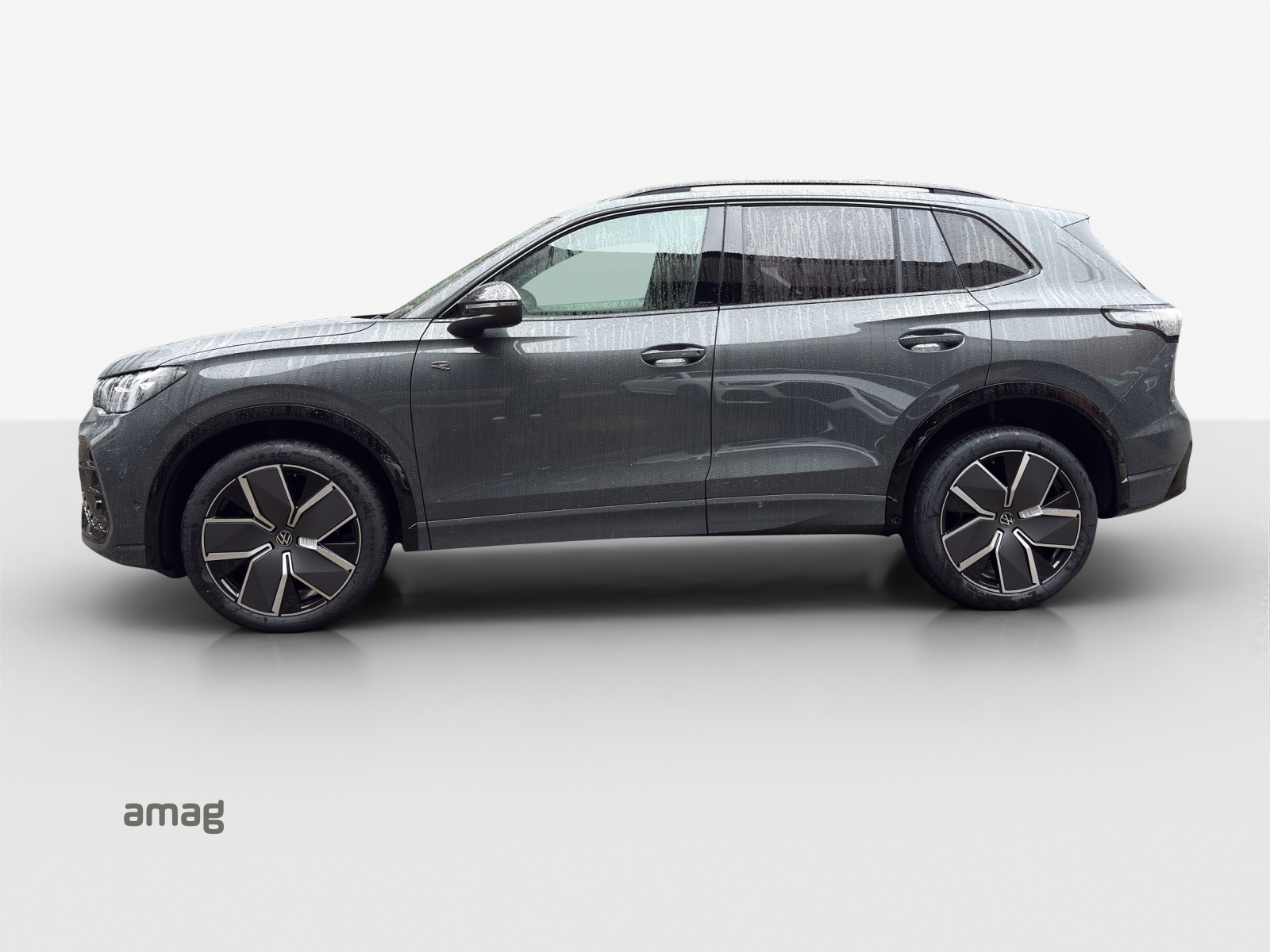 VW Tiguan 2.0 TSI DSG R-Line 4Motion-image-1