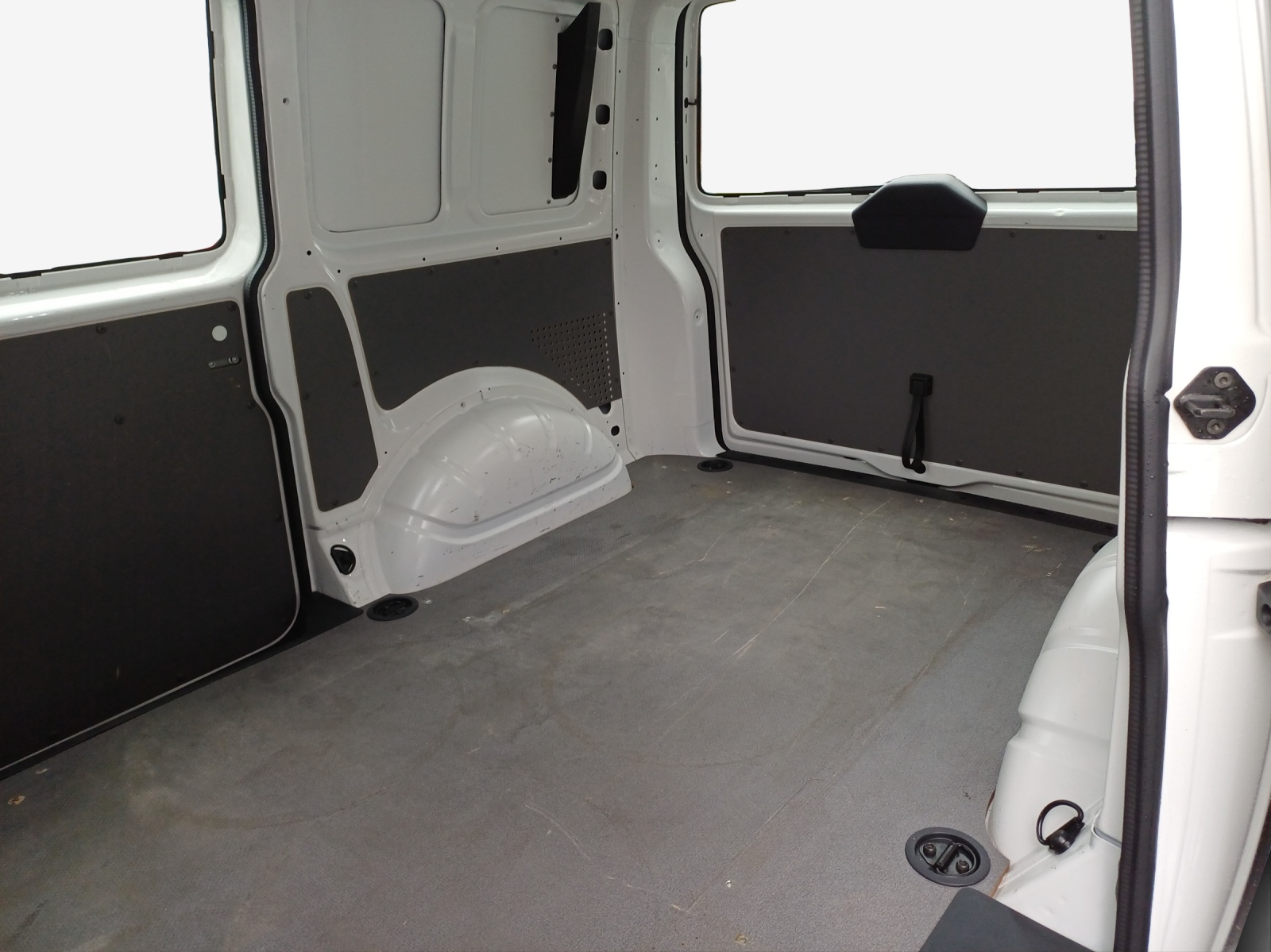 VW T6.1 2.0 TDI-image-12