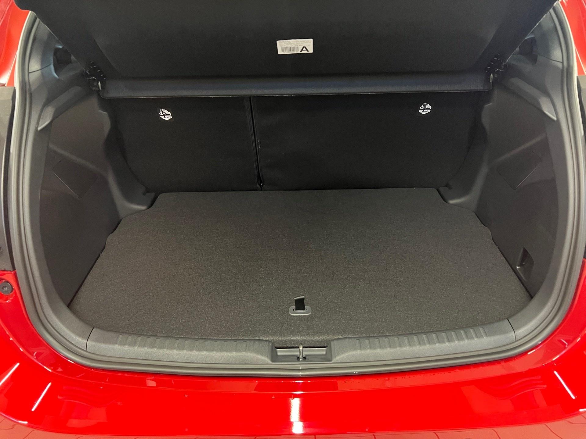 TOYOTA Yaris 1.5 Premium e-CVT-image-14
