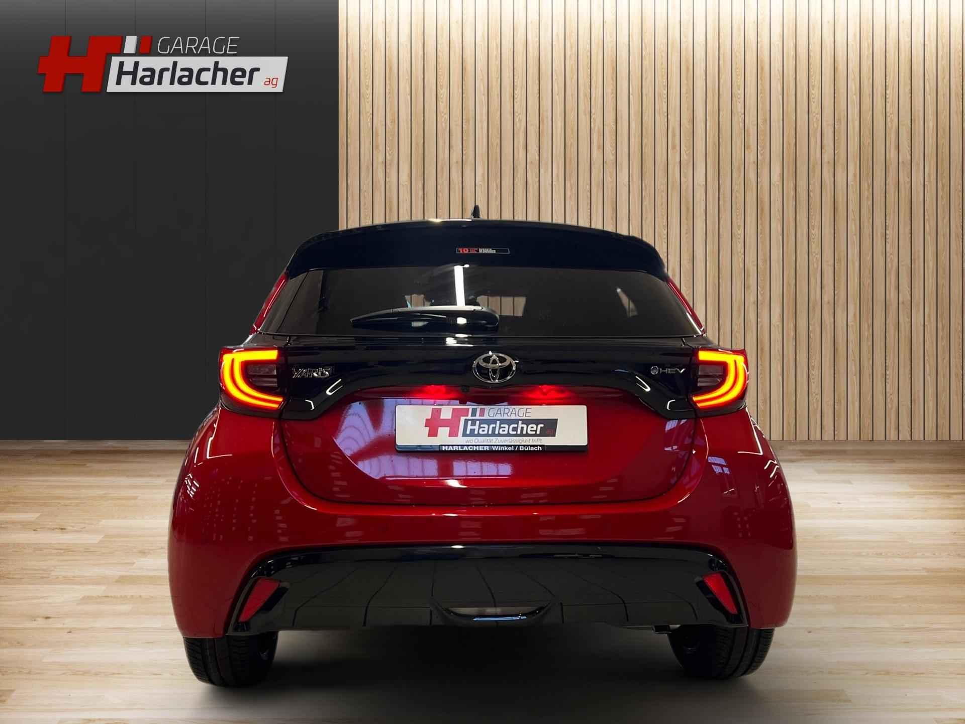 TOYOTA Yaris 1.5 Premium e-CVT-image-5