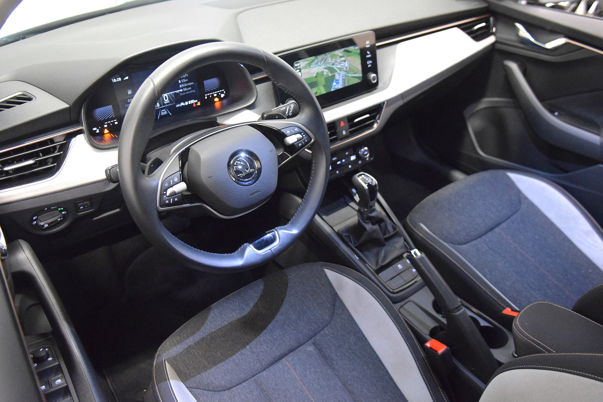 SKODA Scala 1.0 TSI Selection DSG-image-8