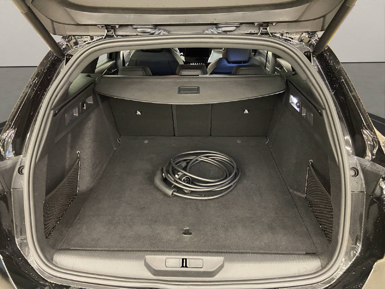 PEUGEOT 308 SW 1.6 PHEV 180 GT-image-11