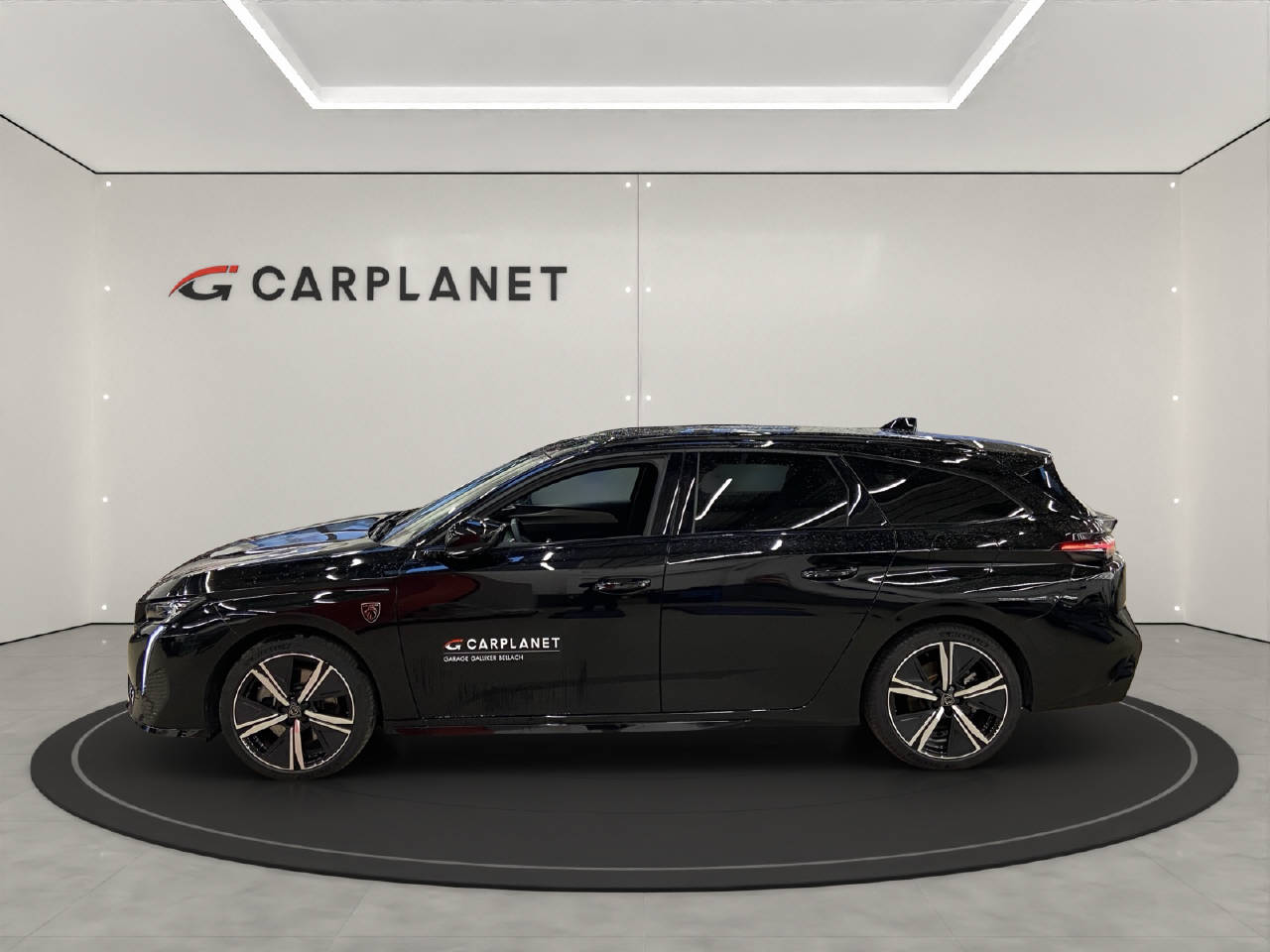 PEUGEOT 308 SW 1.6 PHEV 180 GT-image-1