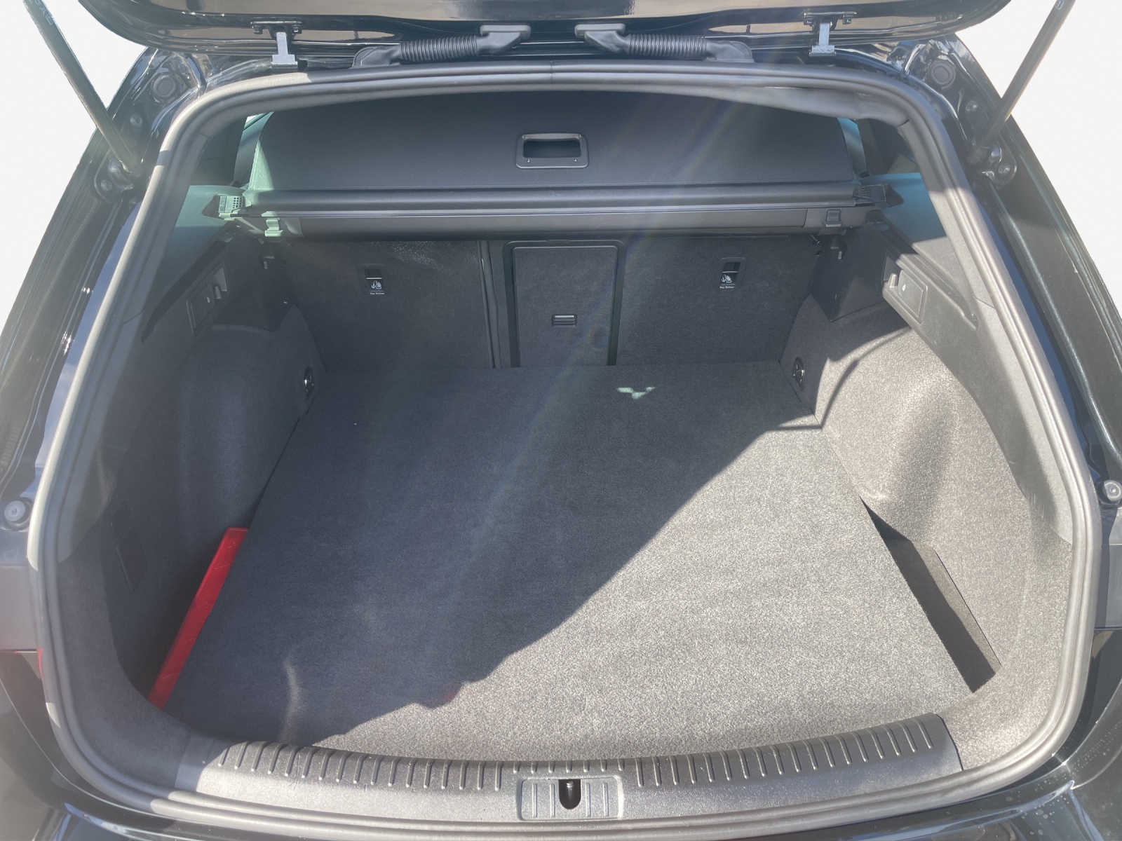 SEAT Leon ST 1.5 eHybrid pHEV DSG FR-image-12