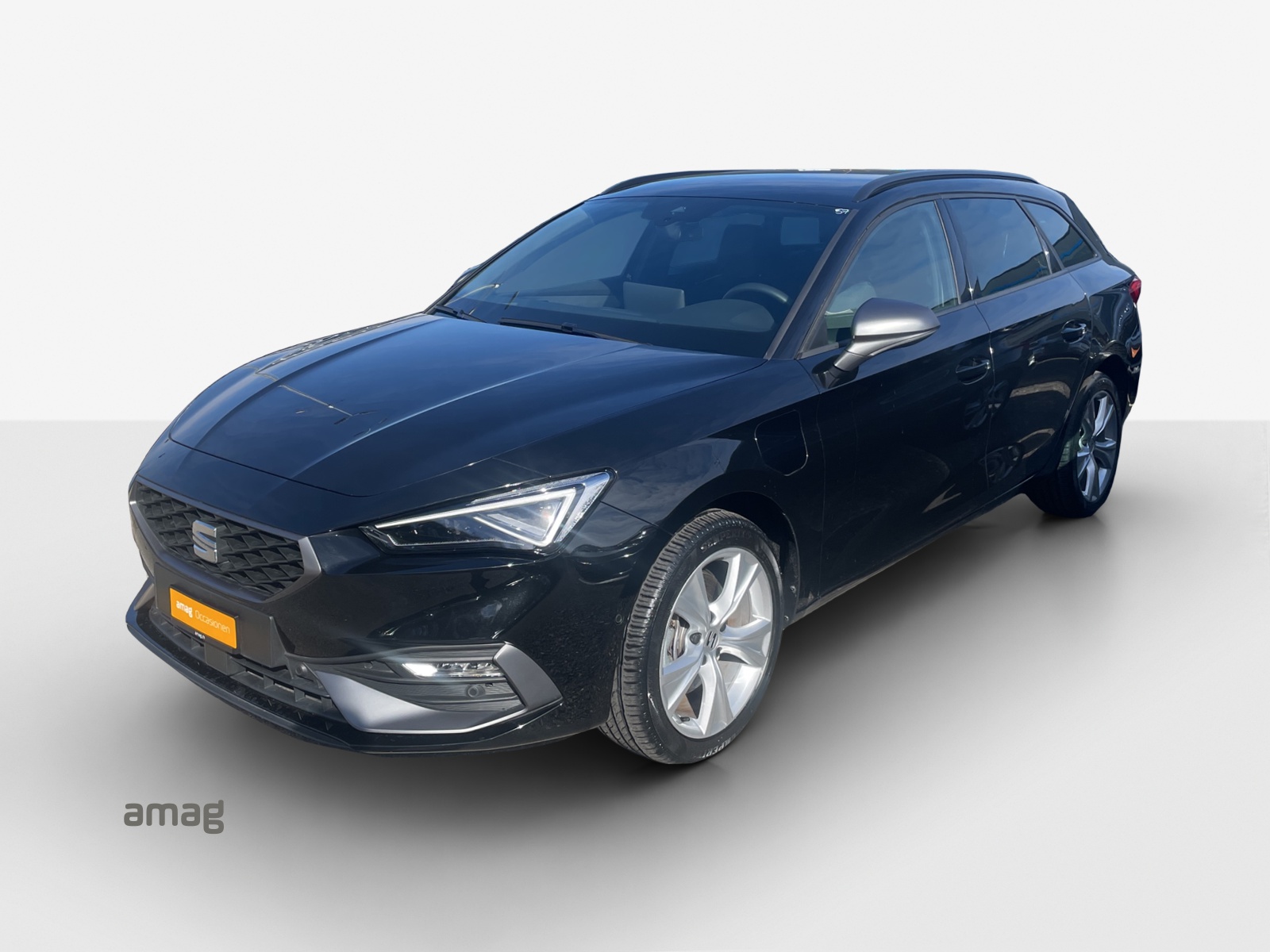 SEAT Leon ST 1.5 eHybrid pHEV DSG FR-image-0