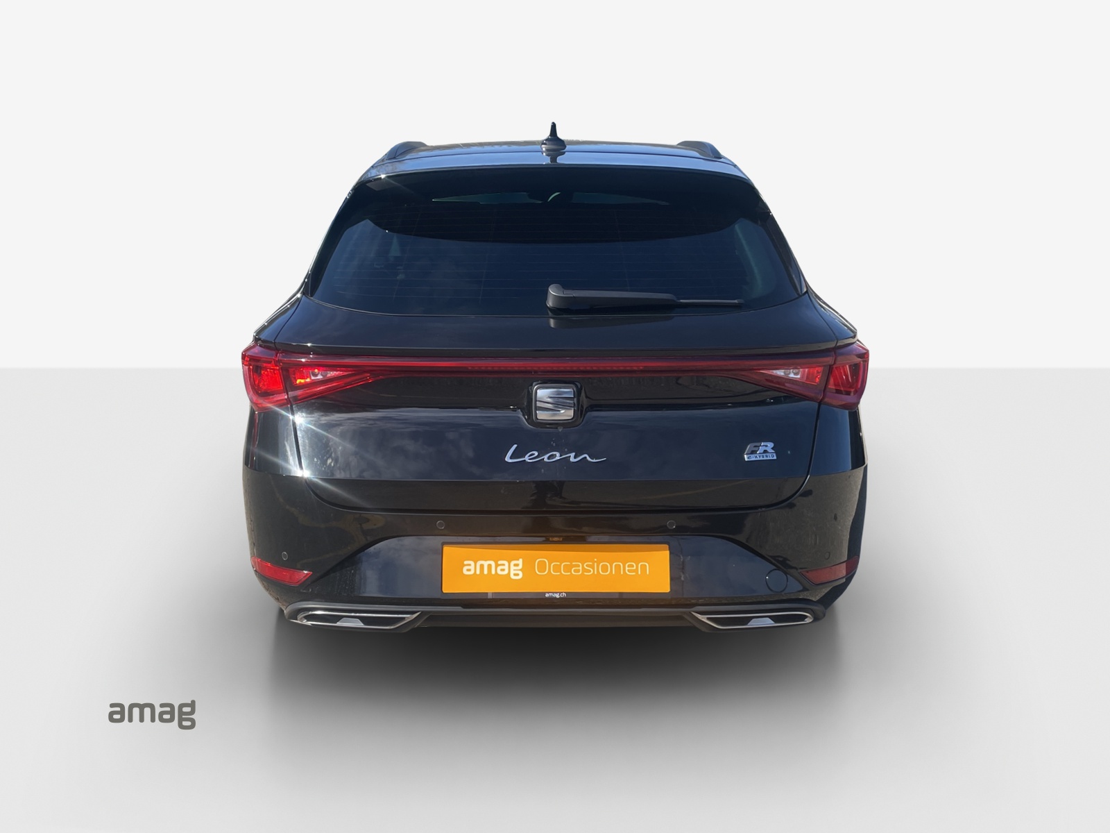 SEAT Leon ST 1.5 eHybrid pHEV DSG FR-image-3