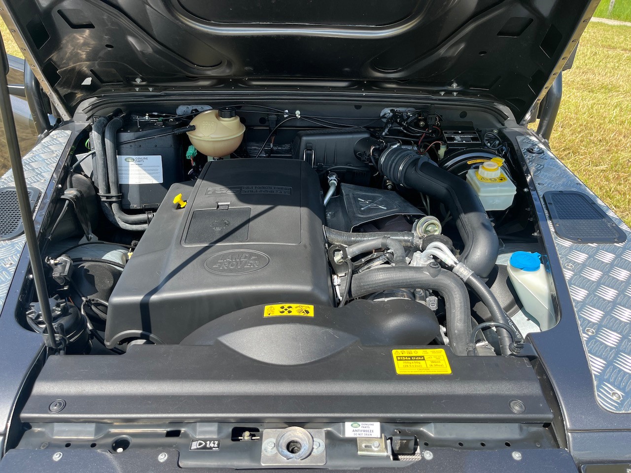 LAND ROVER Defender 110 SW 2.5 Td5-image-5