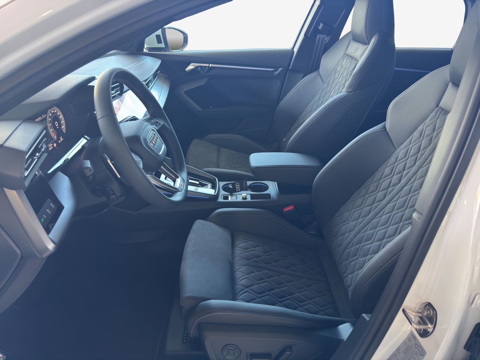 AUDI A3 Sportback TFSI 110 kW S line Attraction S tronic-image-7