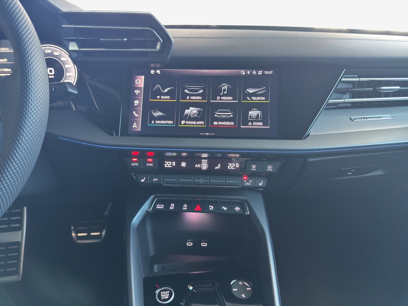 AUDI A3 Sportback TFSI 110 kW S line Attraction S tronic-image-10