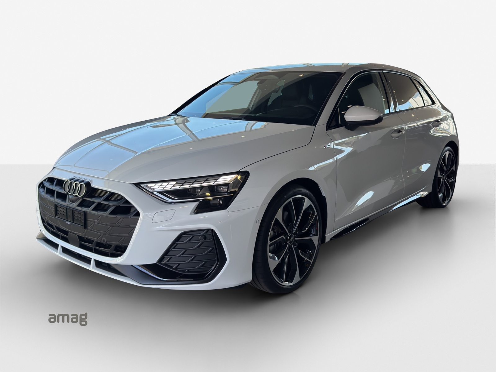AUDI A3 Sportback TFSI 110 kW S line Attraction S tronic-image-0