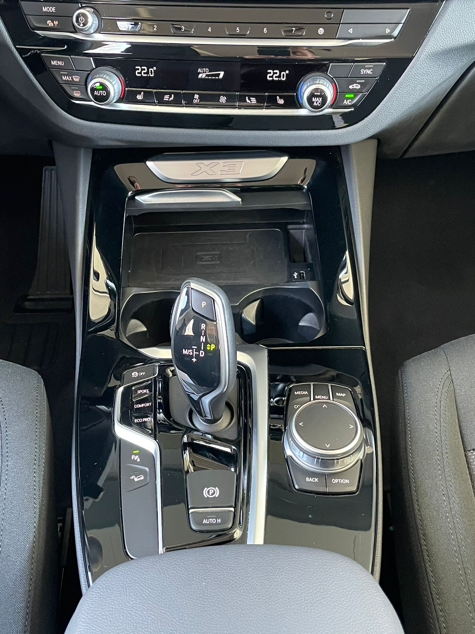BMW X3 20d xDrive paddles-image-13