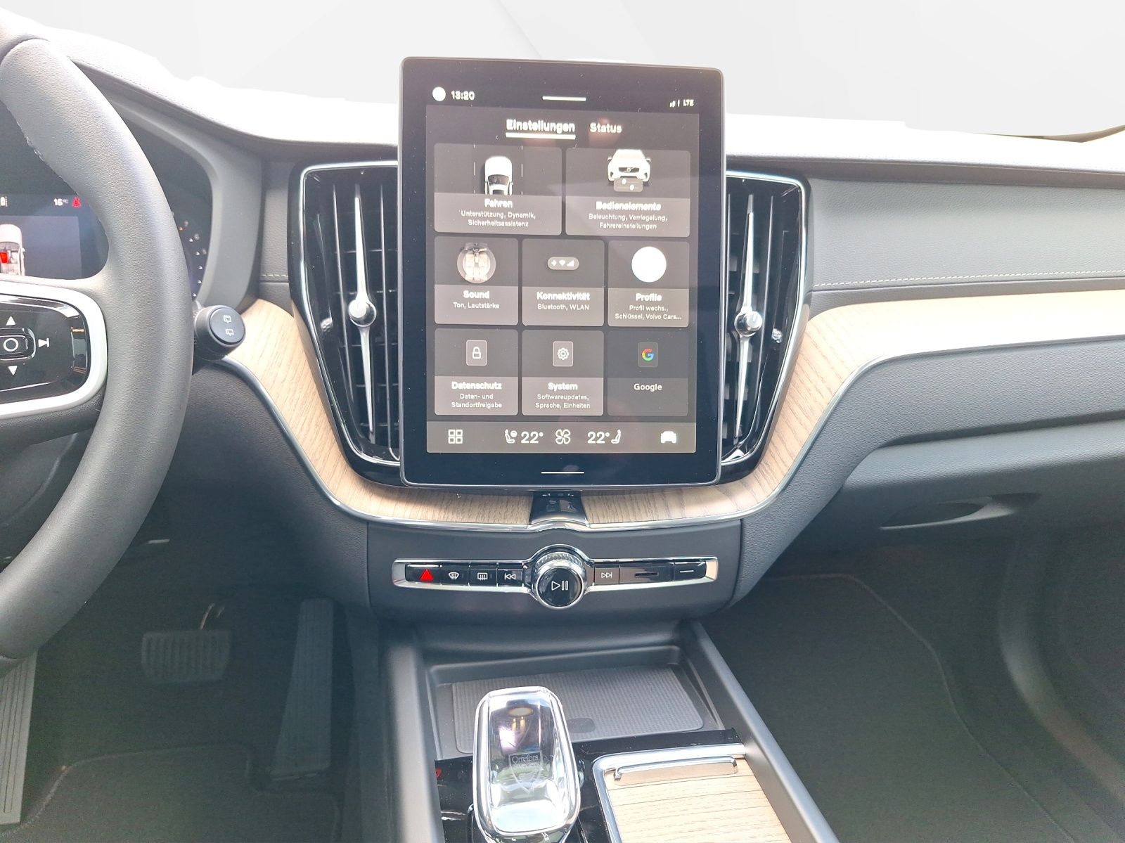 VOLVO XC60 2.0 B5 MH Ultra Dark AWD-image-10