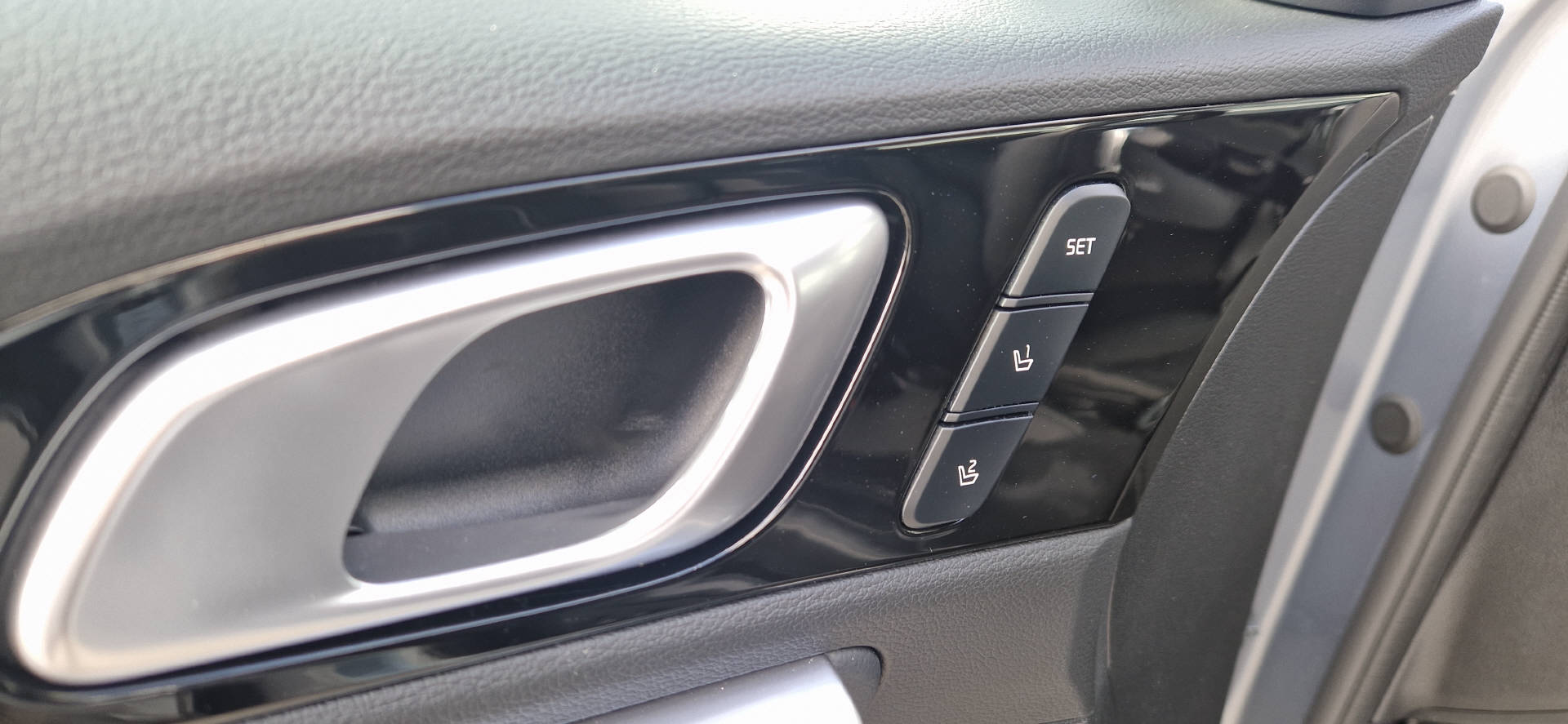 KIA XCeed 1.5 T-GDi GT-Line-image-4