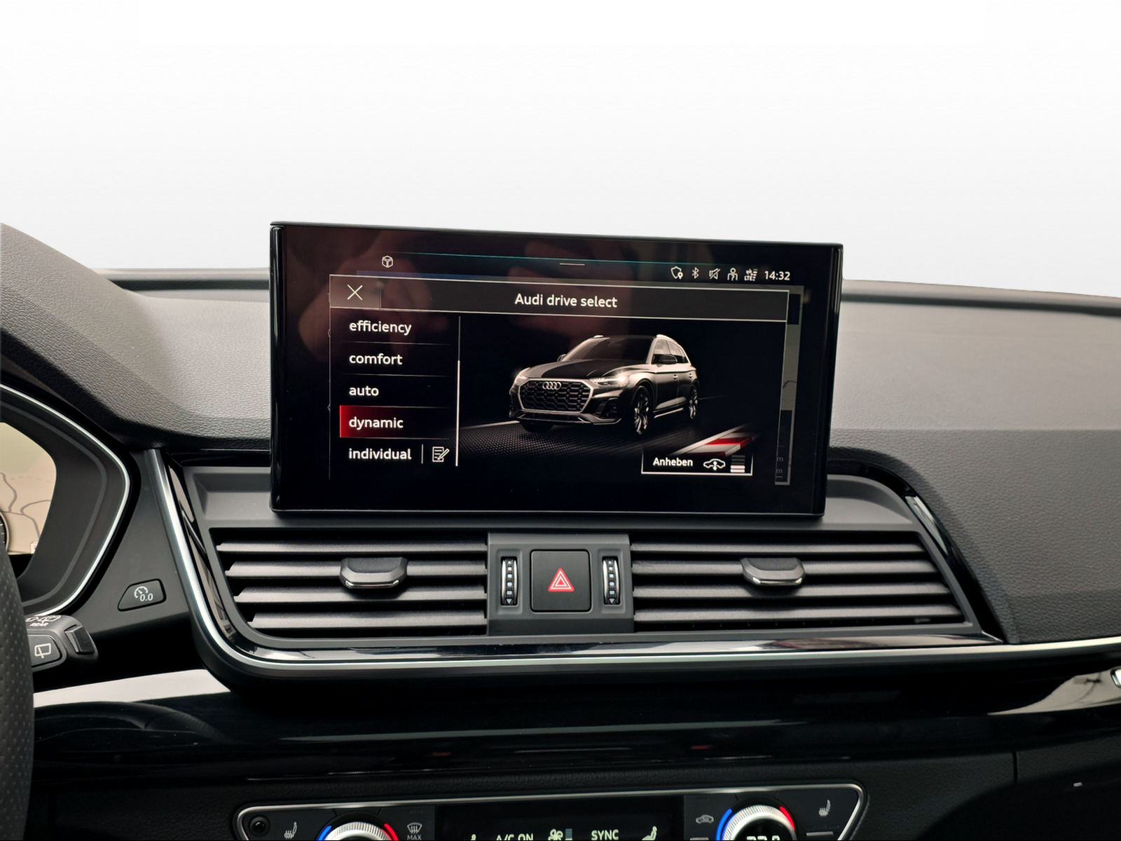 AUDI Q5 40 TDI Black Edition quattro S-tronic-image-8