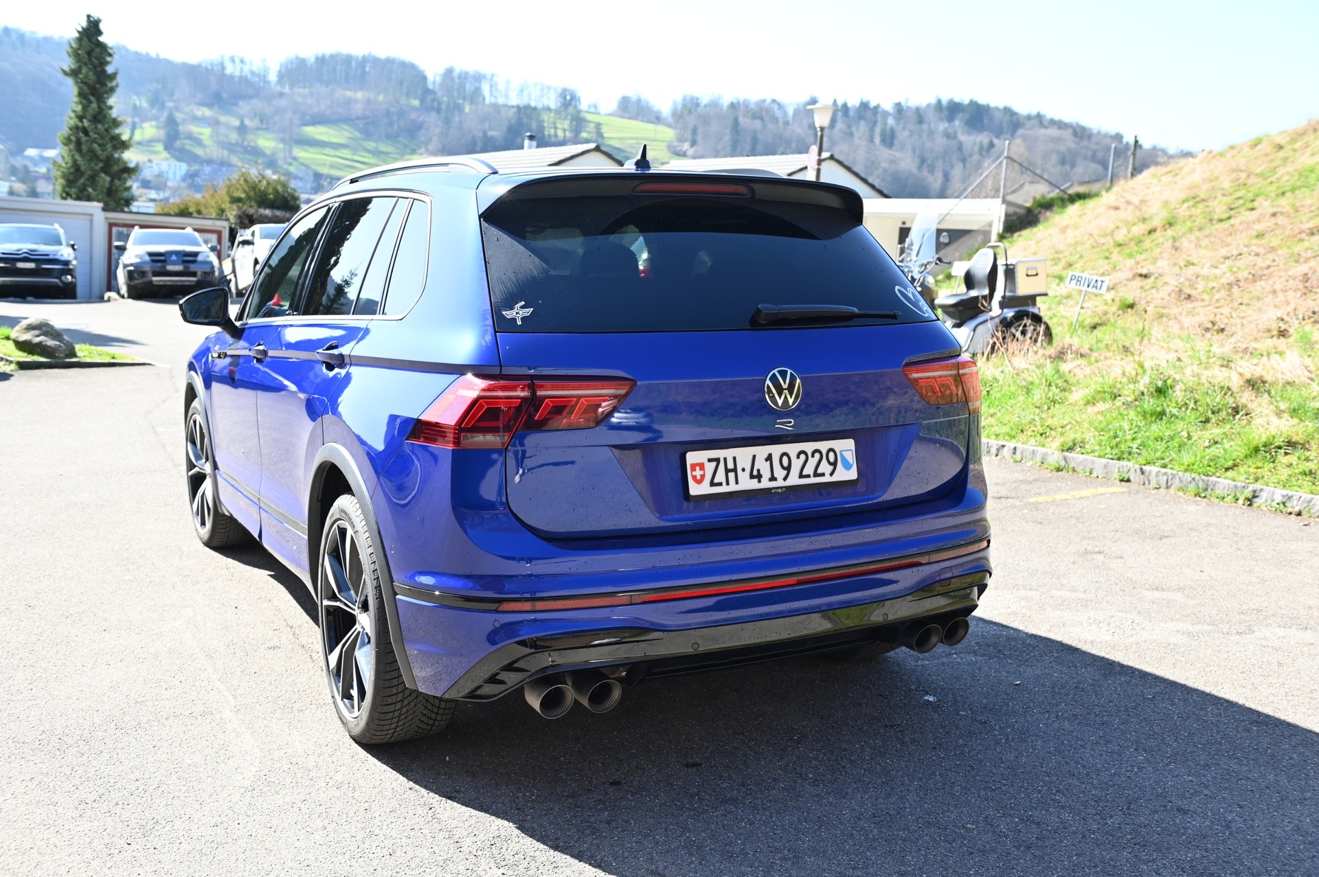 VW Tiguan 2.0TSI R 4Motion DSG-image-6