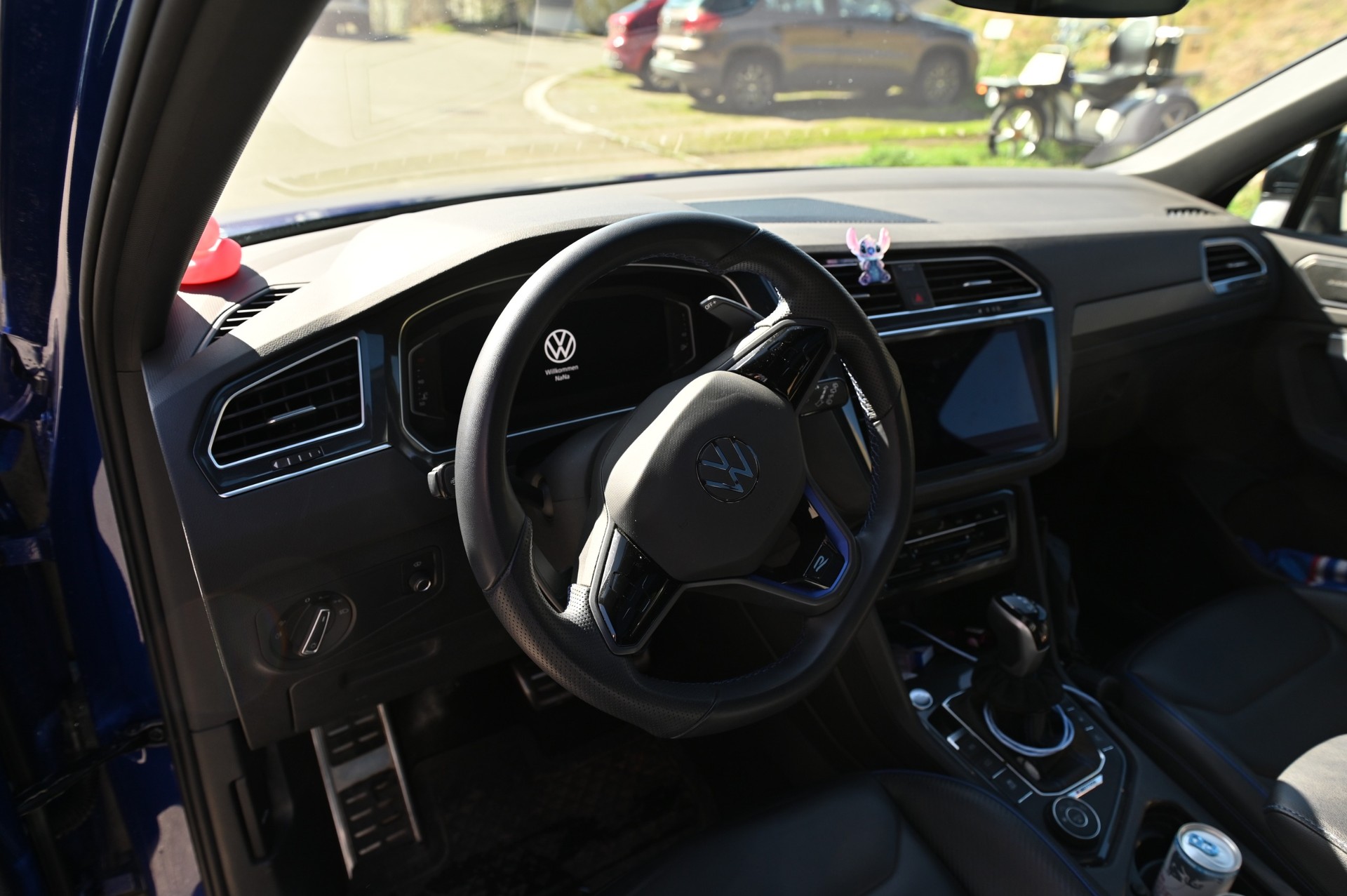 VW Tiguan 2.0TSI R 4Motion DSG-image-8