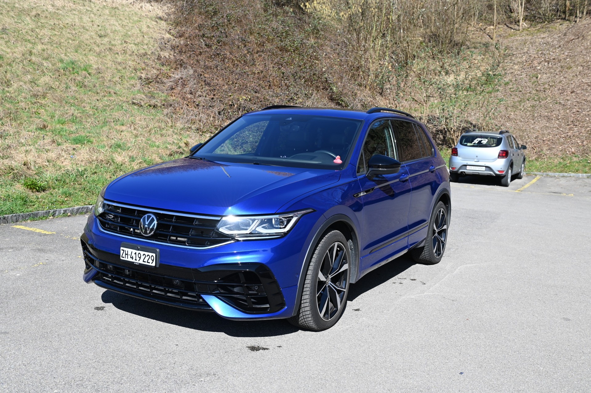 VW Tiguan 2.0TSI R 4Motion DSG-image-3